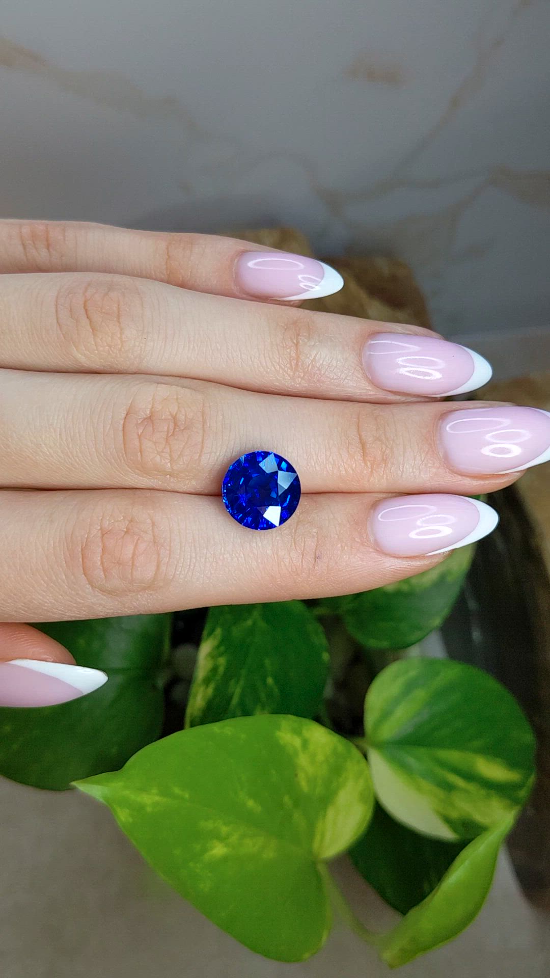 8.50 Ct. Blue Sapphire from Ceylon (Sri Lanka) Size Video