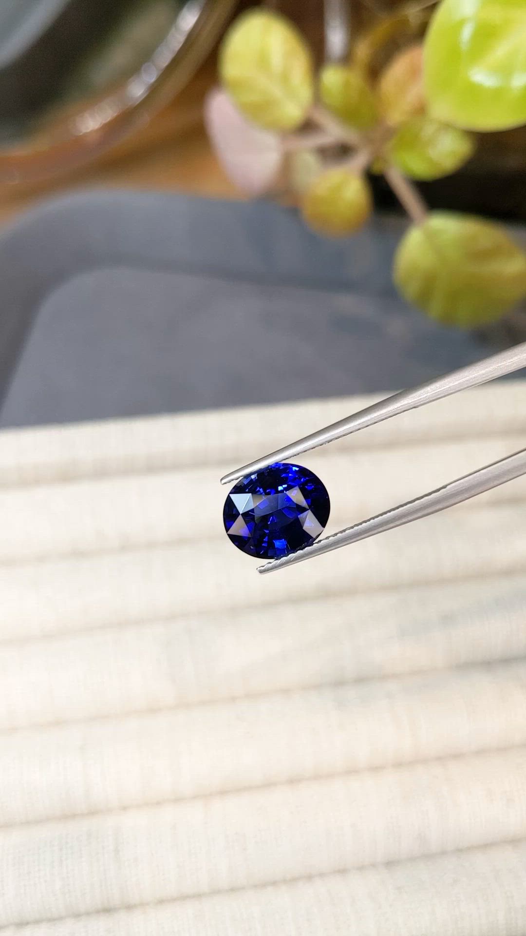 4.62 Ct. Blue Opalescence Sapphire from Ceylon (Sri Lanka) Size Video