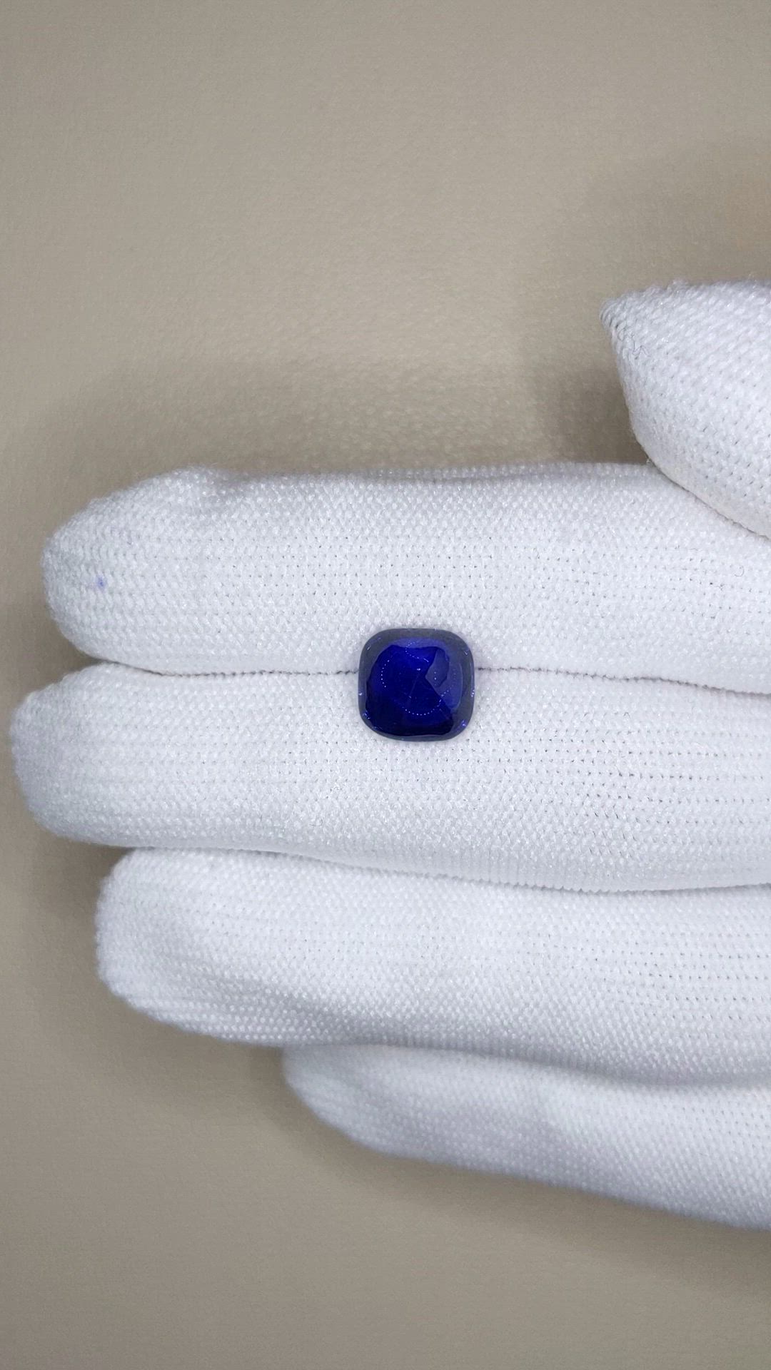 4.65 Ct. Blue Cabochon Sapphire from Ceylon (Sri Lanka) Size Video