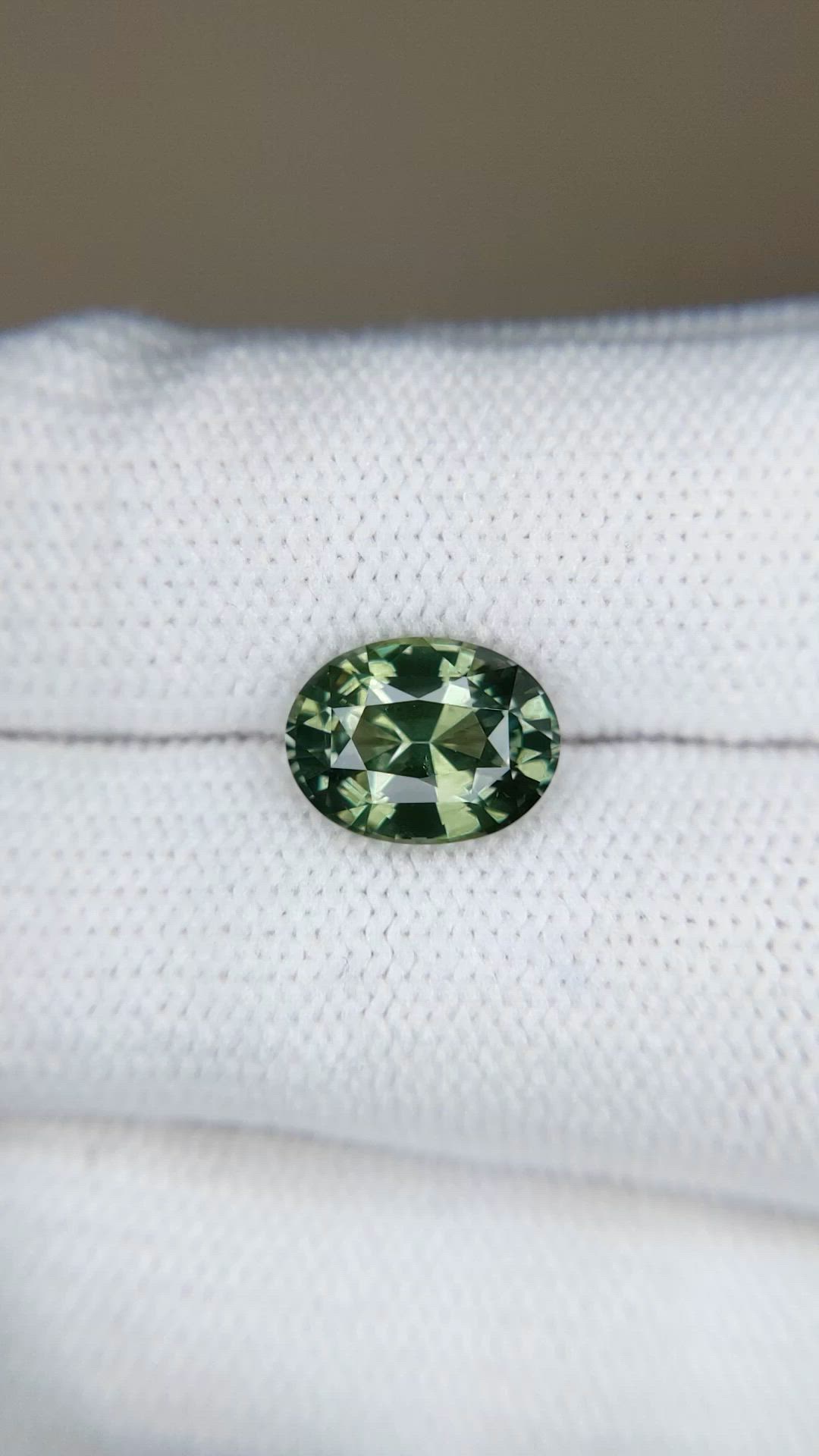 3.10 Ct. Green Sapphire from Ceylon (Sri Lanka) Size Video