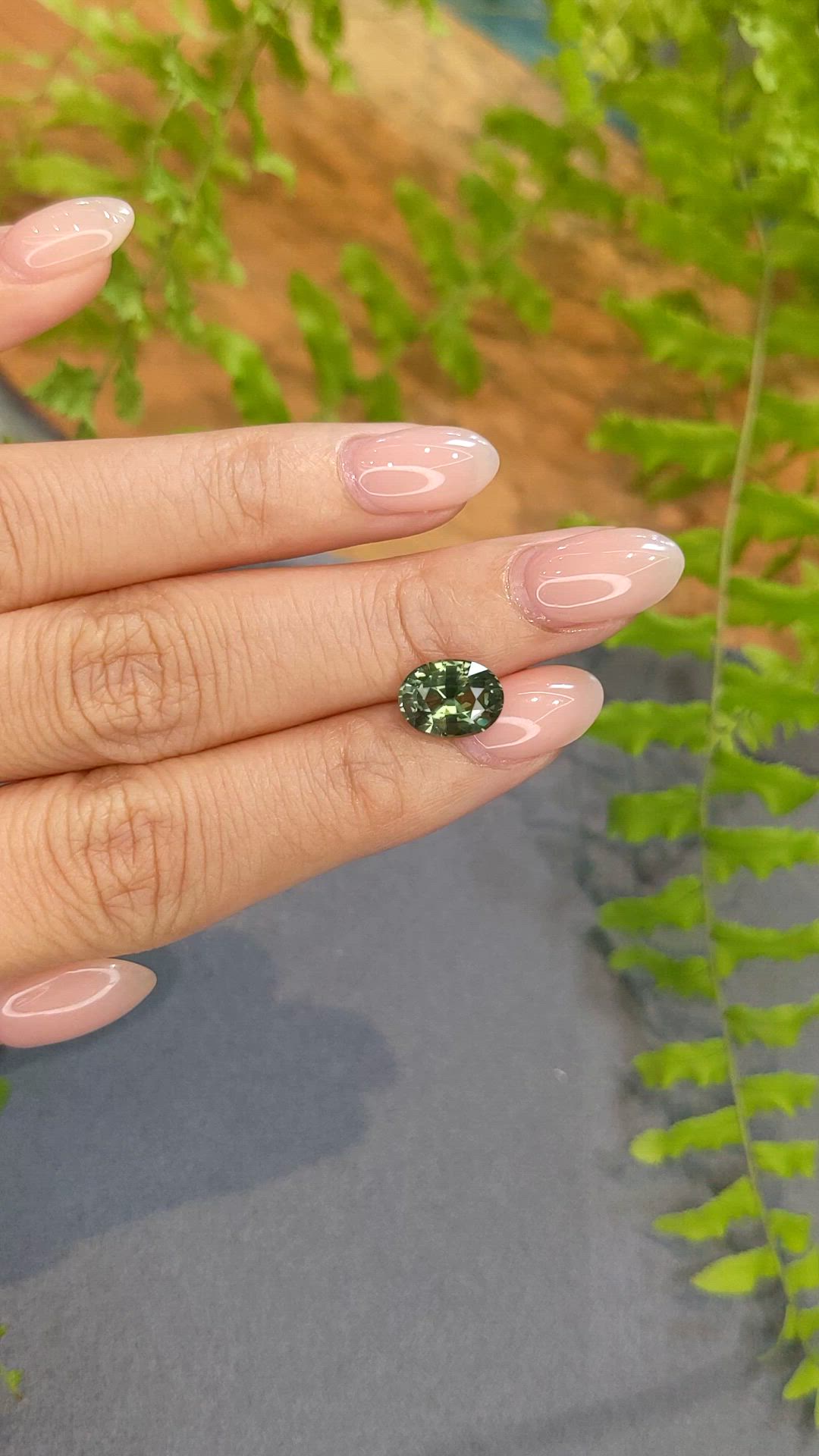 3.10 Ct. Green Sapphire from Ceylon (Sri Lanka) Size Video