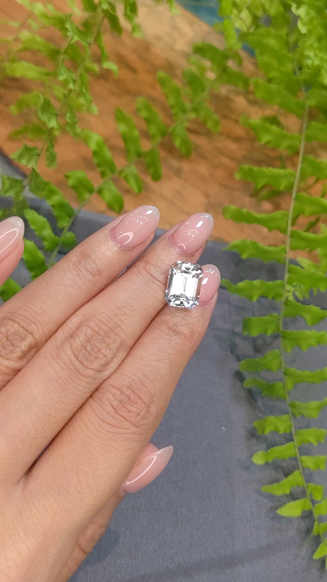 7.02 Ct. White Sapphire from Ceylon (Sri Lanka) Size Video