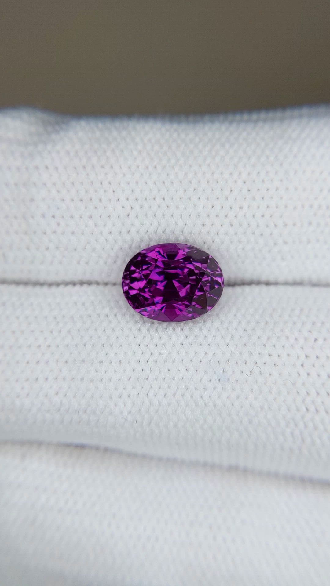 3.05 Ct. Pinkish Purple Sapphire from Ceylon (Sri Lanka) Size Video