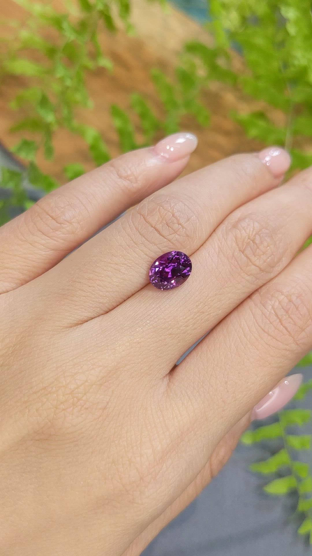 3.05 Ct. Pinkish Purple Sapphire from Ceylon (Sri Lanka) Size Video