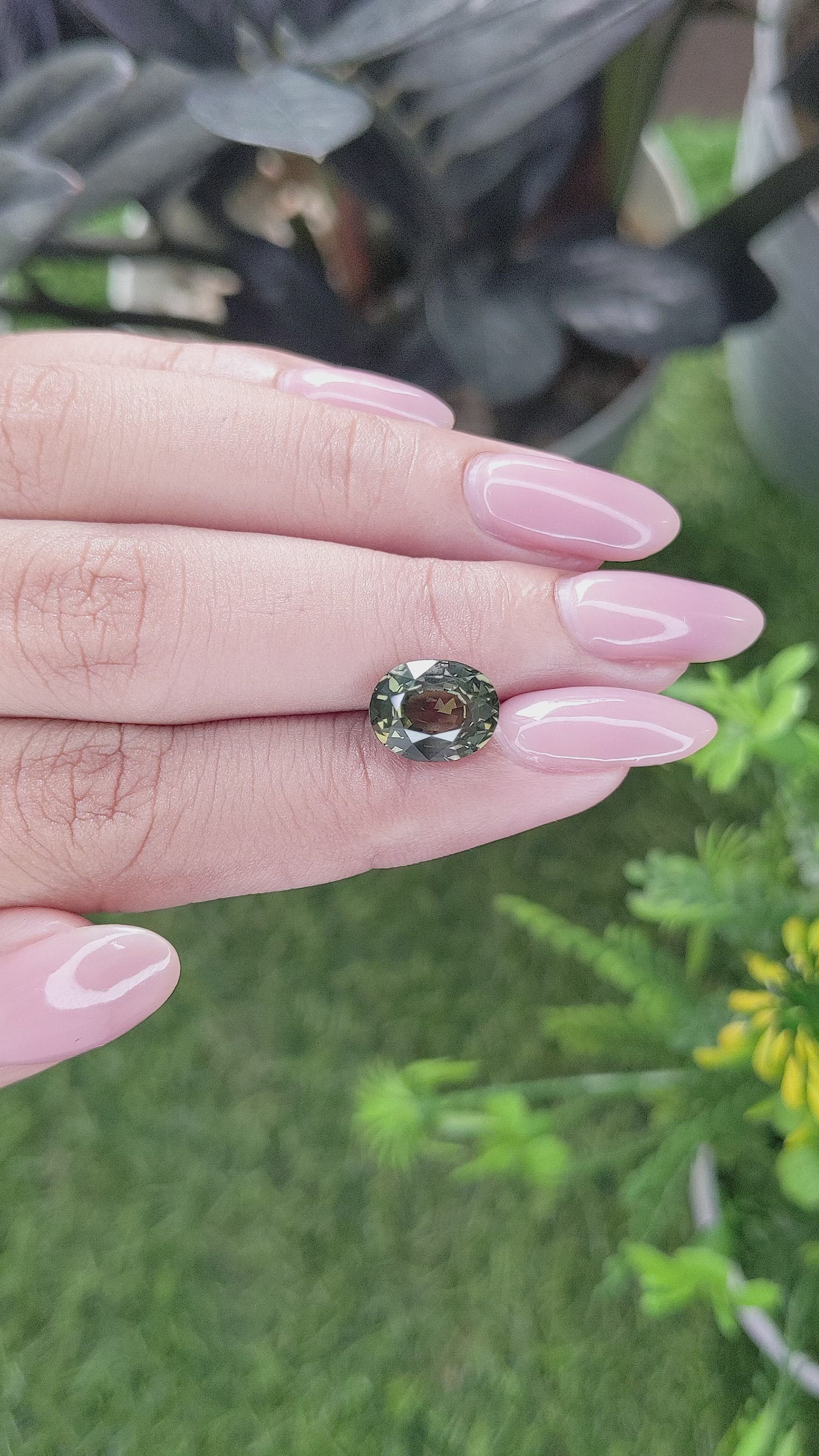 4.06 Ct. Yellowish Green Sapphire from Africa Size Video