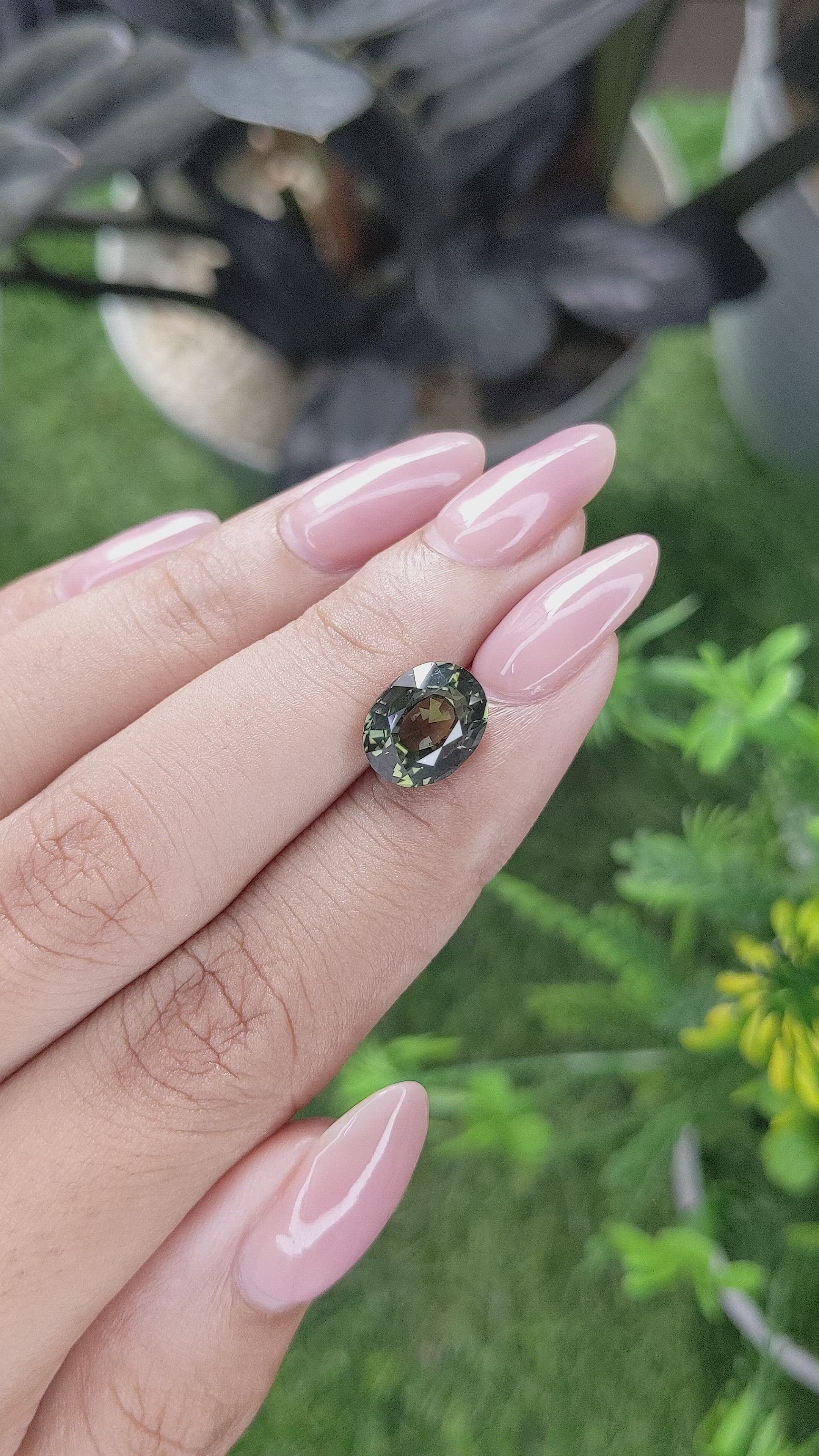 4.06 Ct. Yellowish Green Sapphire from Africa Size Video