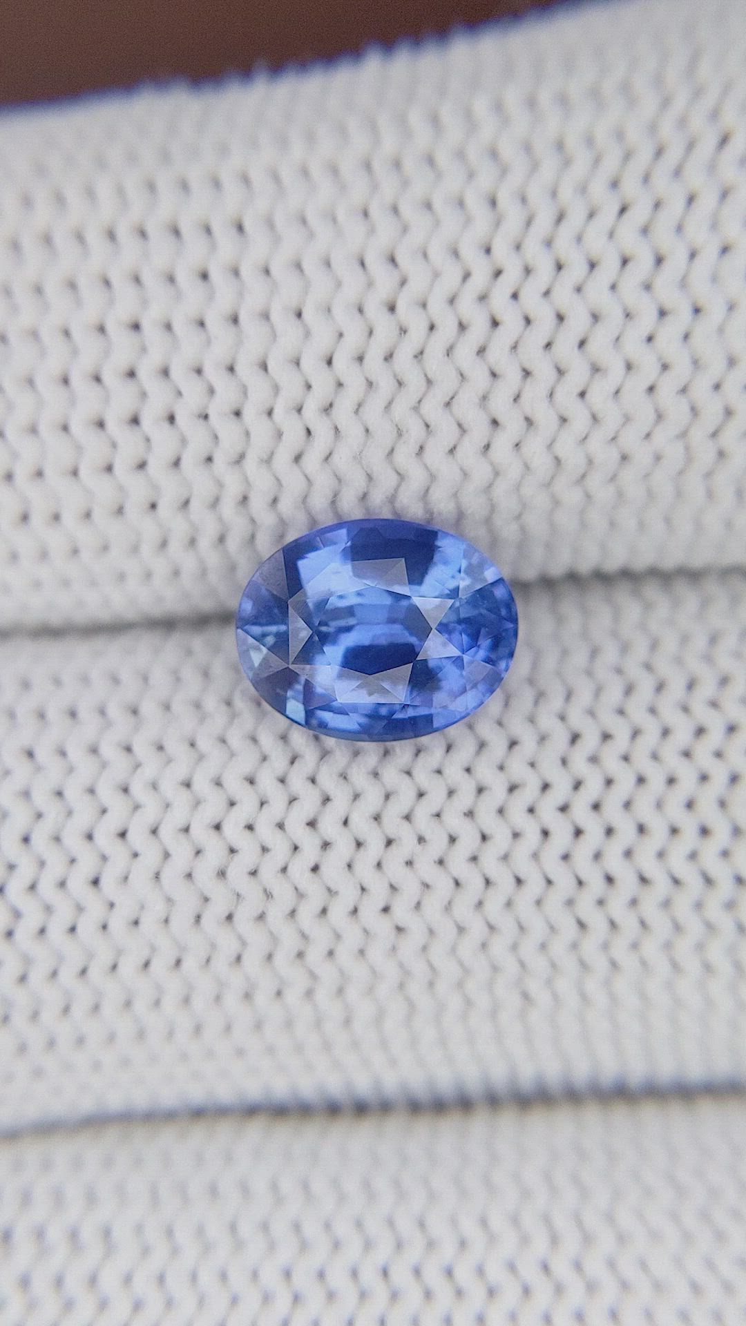 2.55 Ct. Blue Sapphire from Ceylon (Sri Lanka) Size Video