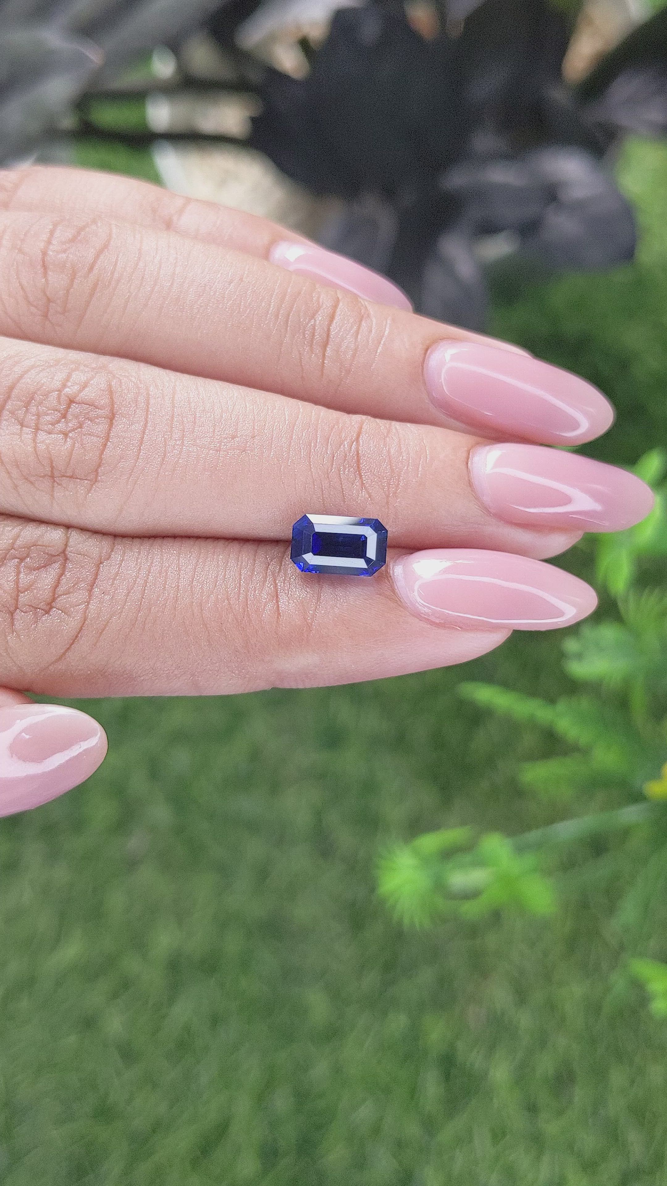 2.56 Ct. Blue Sapphire from Ceylon (Sri Lanka) Size Video
