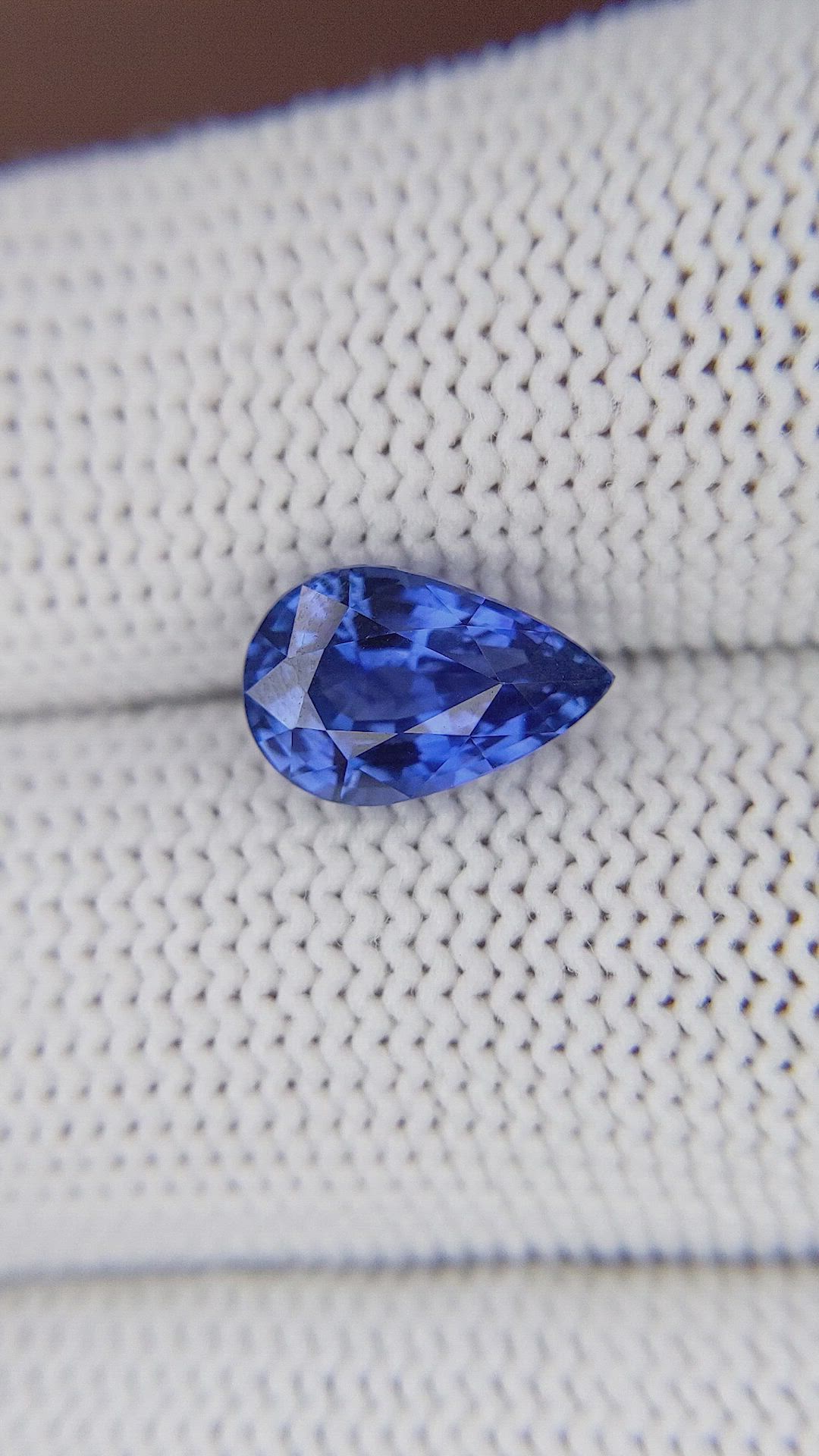 3.09 Ct. Blue Sapphire from Ceylon (Sri Lanka) Size Video