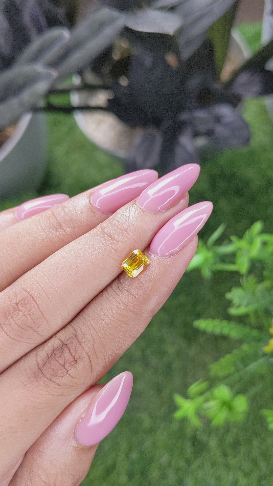 1.03 Ct. Yellow Sapphire from Ceylon (Sri Lanka) Size Video