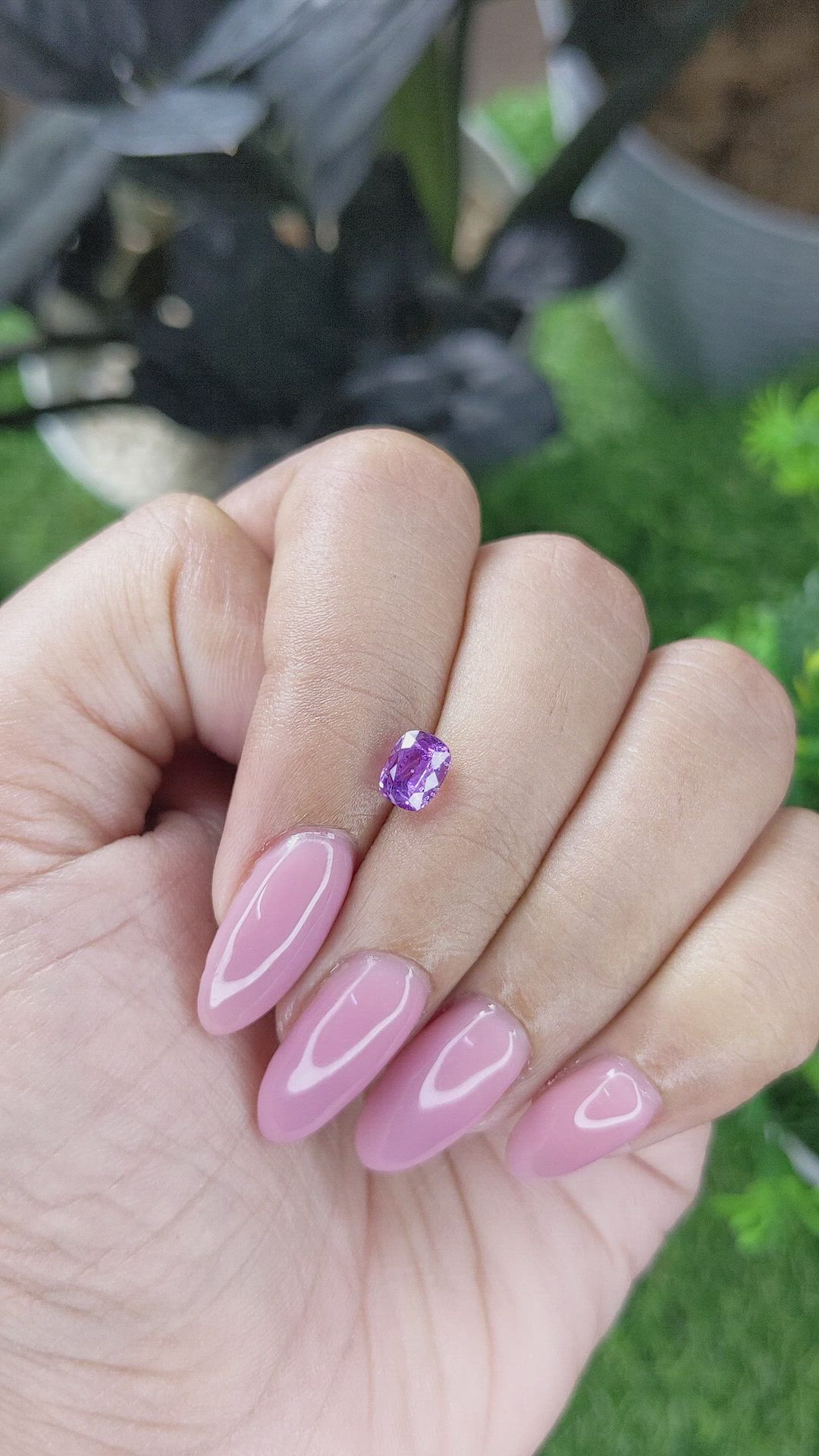 1.13 Ct. Pinkish Purple Sapphire from Ceylon (Sri Lanka) Size Video