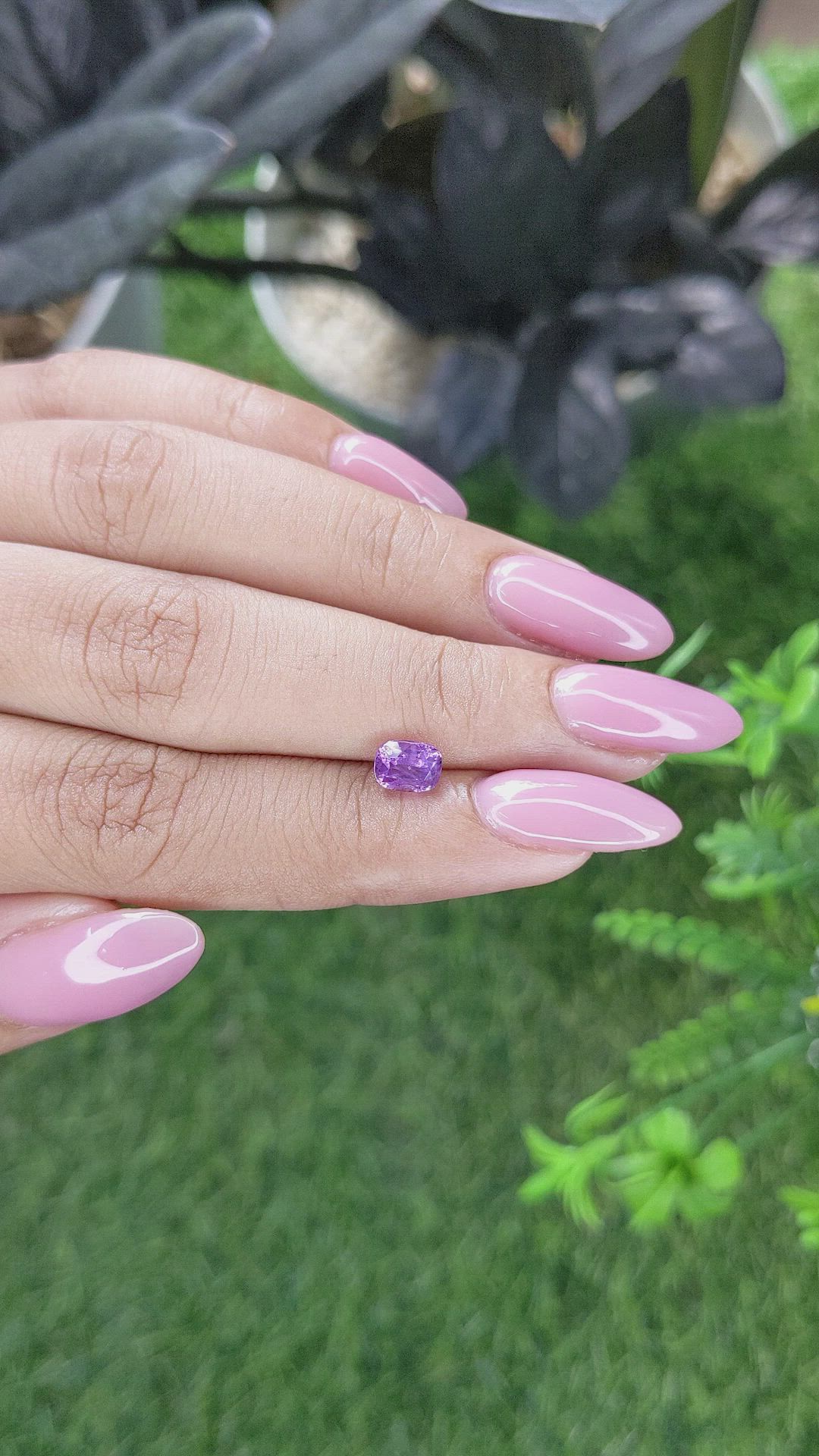 1.13 Ct. Pinkish Purple Sapphire from Ceylon (Sri Lanka) Size Video