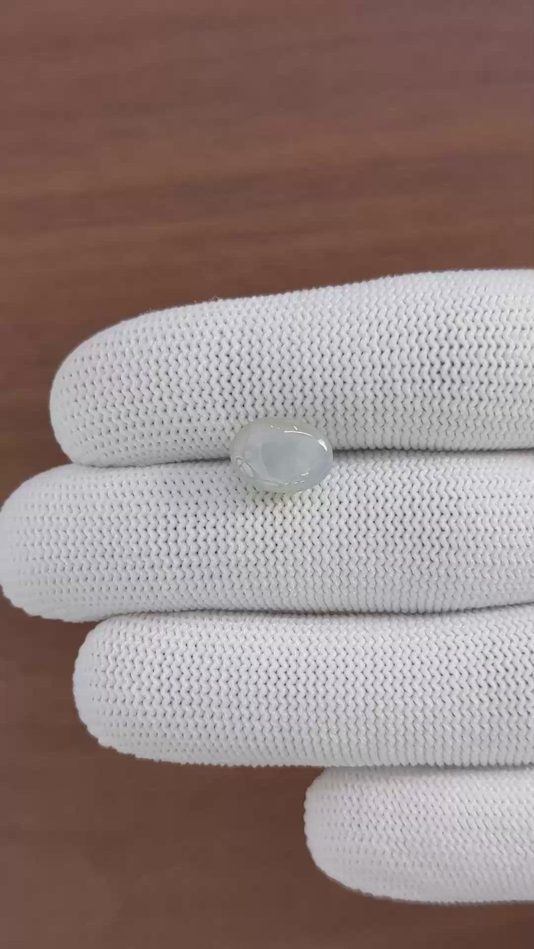 5.76 Ct. Grey Star Sapphire from Ceylon (Sri Lanka) Size Video