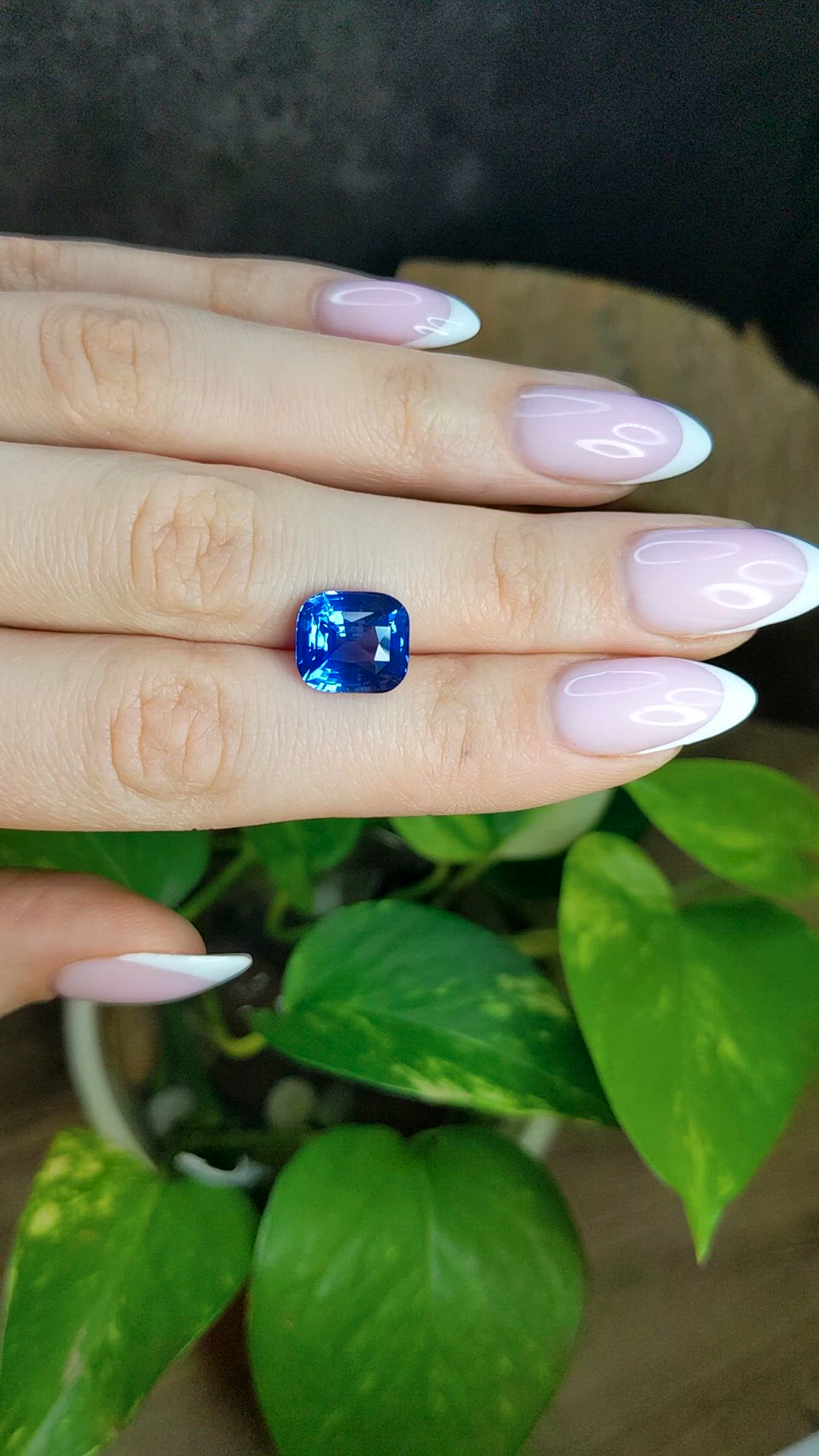 7.06 Ct. Blue Sapphire from Ceylon (Sri Lanka) Size Video