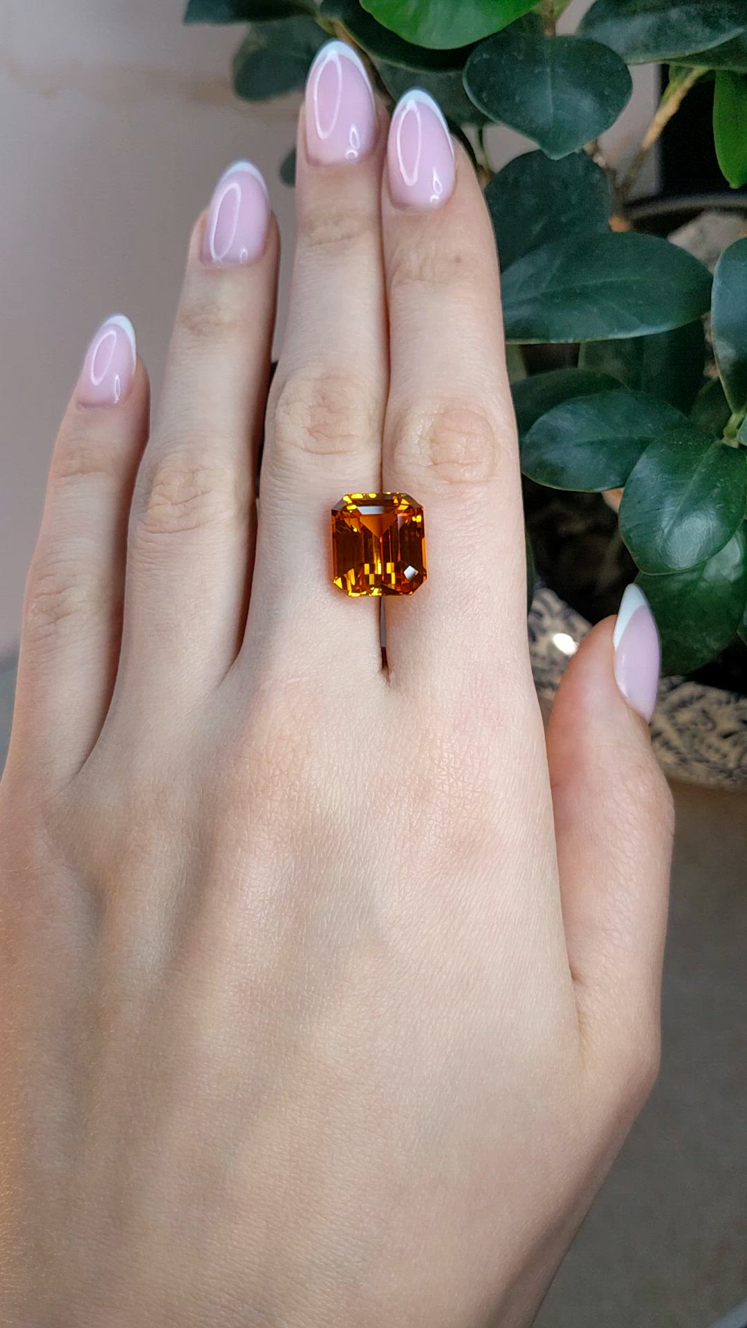 16.55 Ct. Orange Sapphire from Ceylon (Sri Lanka) Size Video