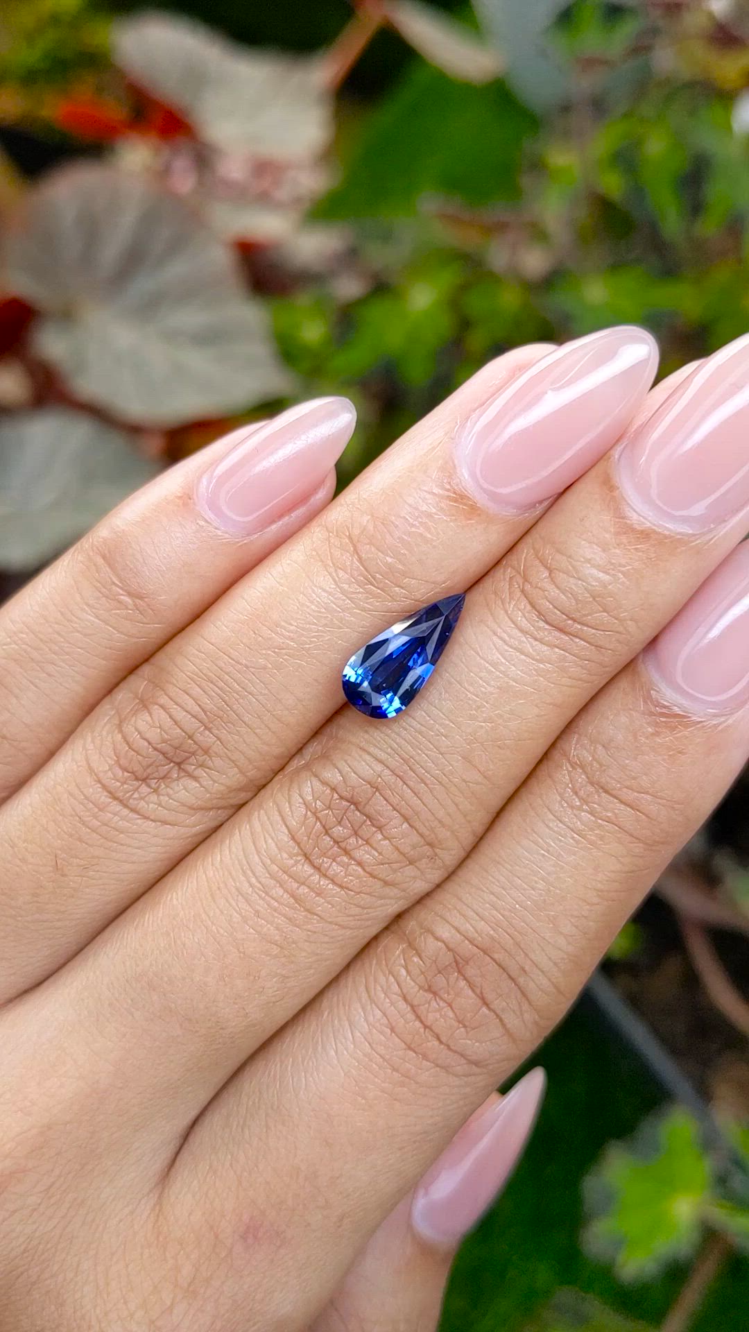 3.11 Ct. Blue Sapphire from Ceylon (Sri Lanka) Size Video