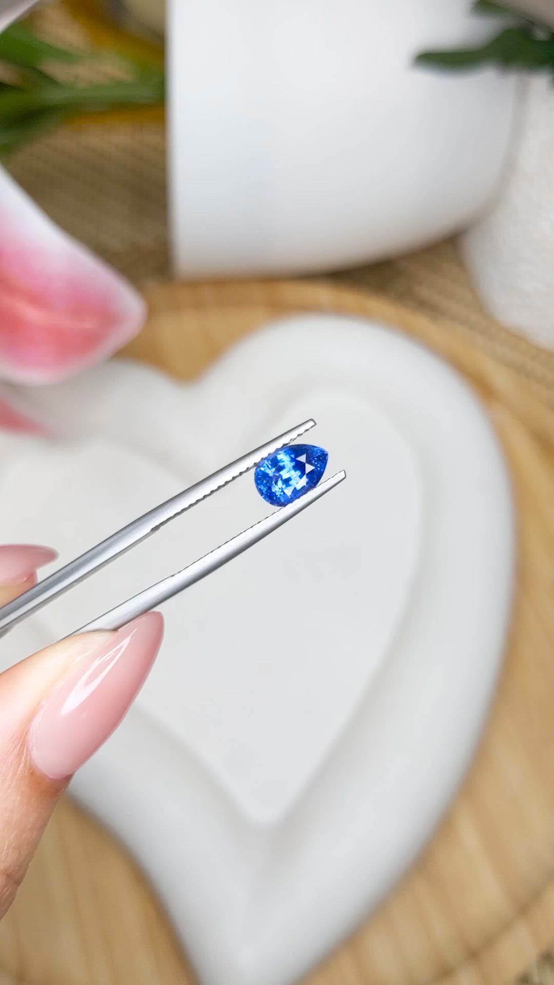 1.43 Ct. Blue Sapphire from Ceylon (Sri Lanka) Size Video