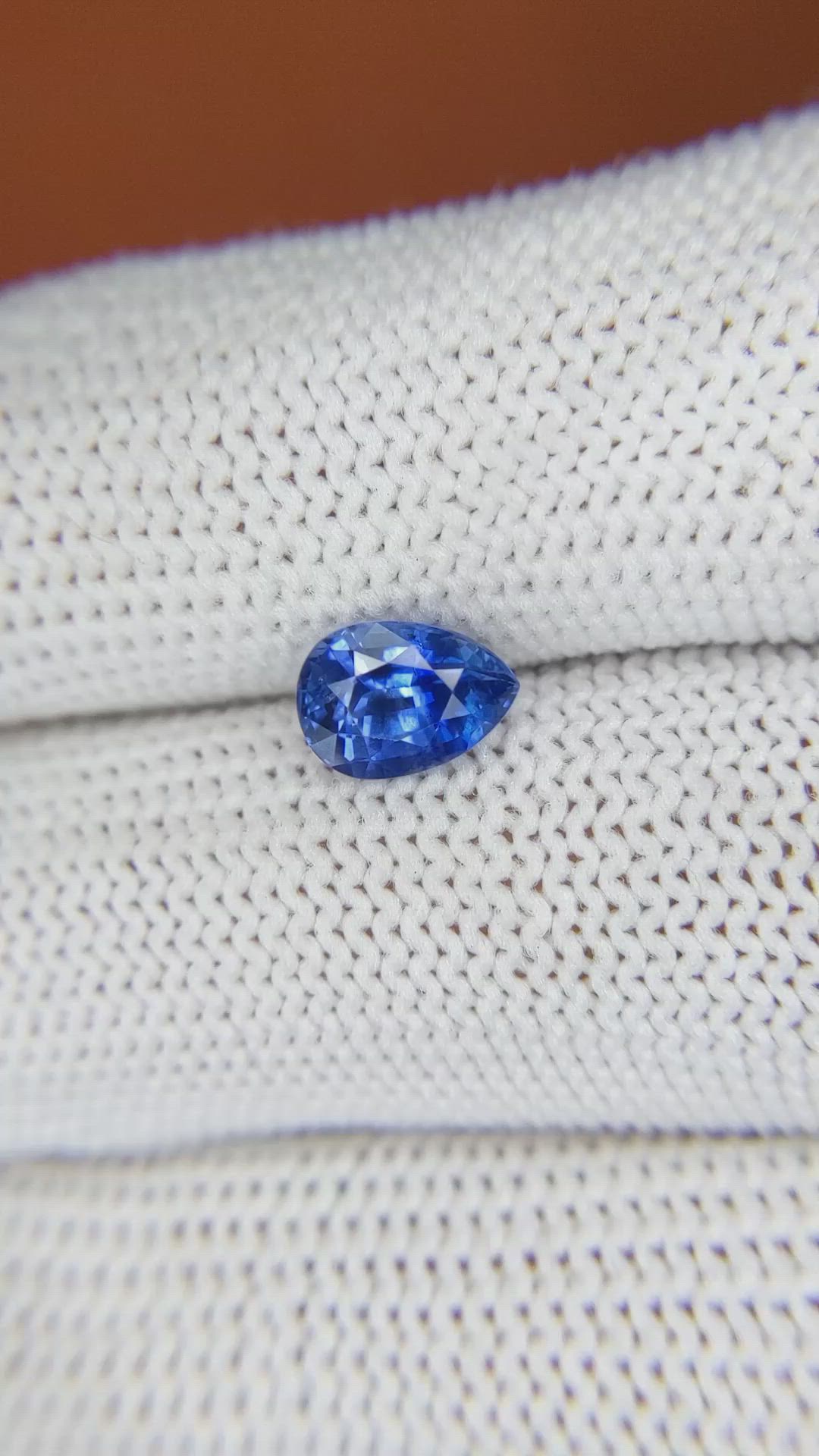 1.43 Ct. Blue Sapphire from Ceylon (Sri Lanka) Size Video