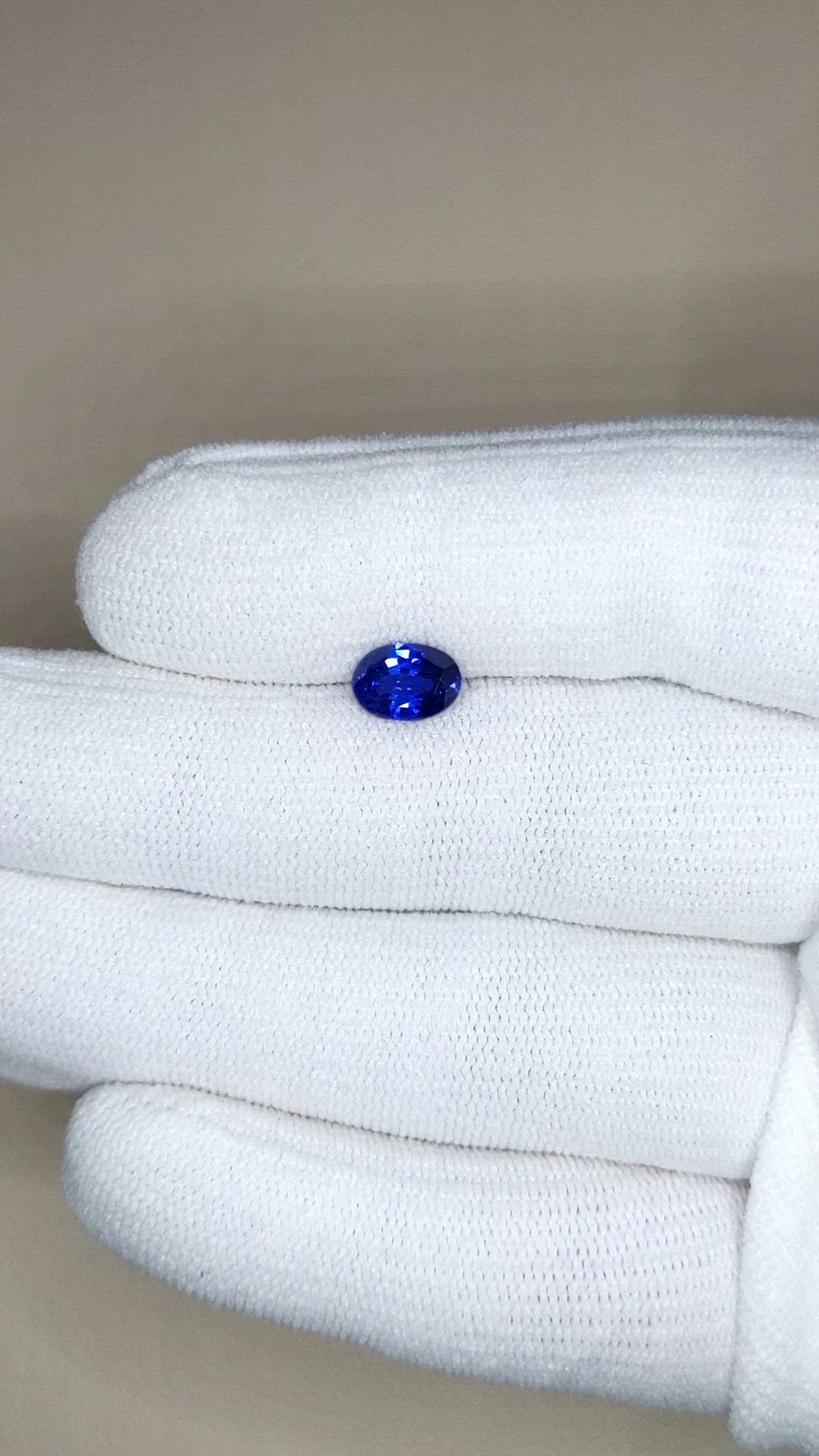 1.34 Ct. Blue Sapphire from Ceylon (Sri Lanka) Size Video