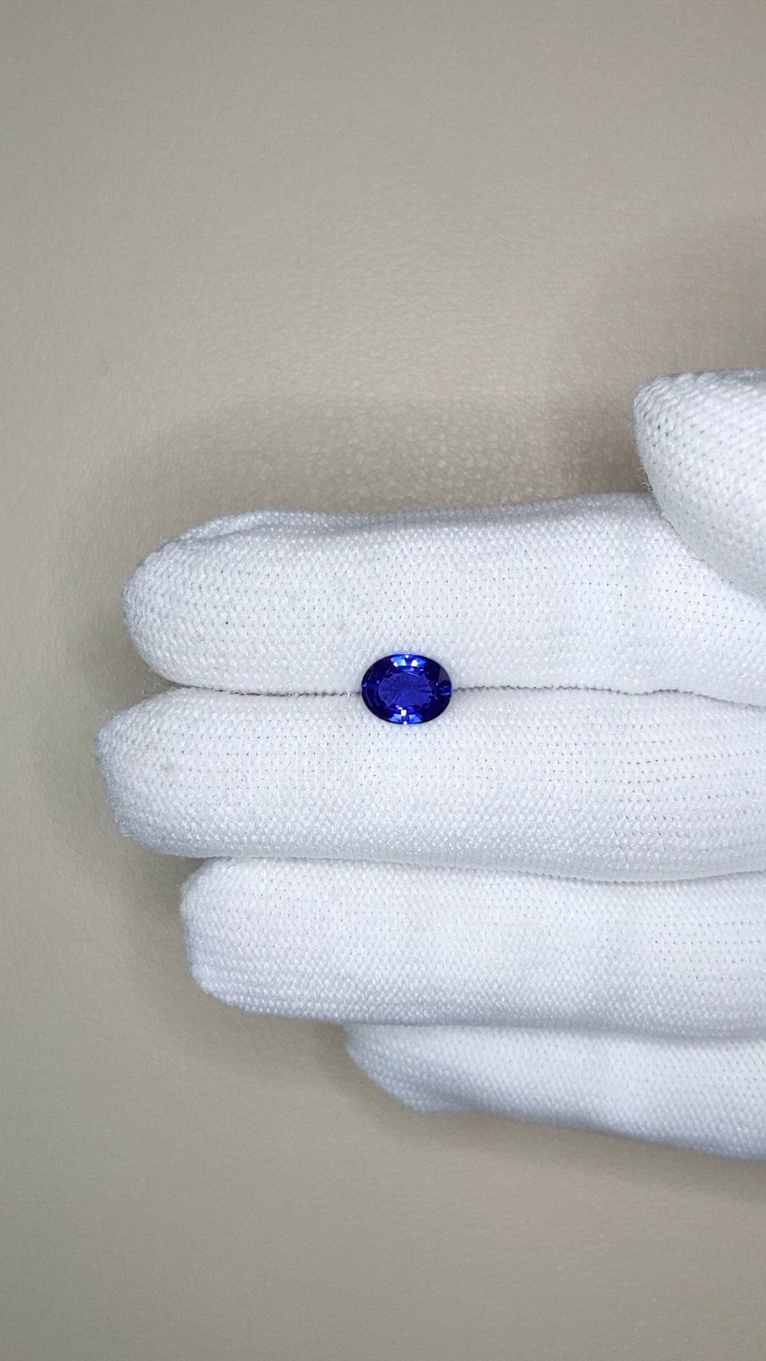 1.43 Ct. Blue Sapphire from Ceylon (Sri Lanka) Size Video