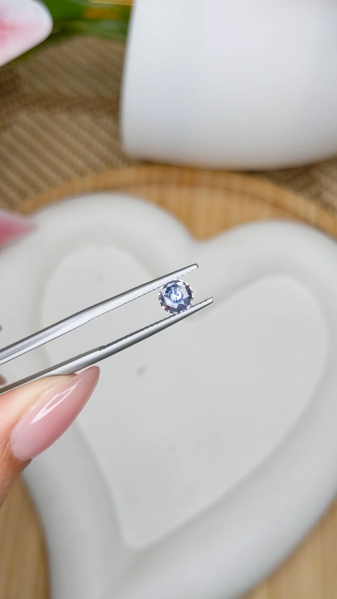 1.00 Ct. Blue Sapphire from Ceylon (Sri Lanka) Size Video