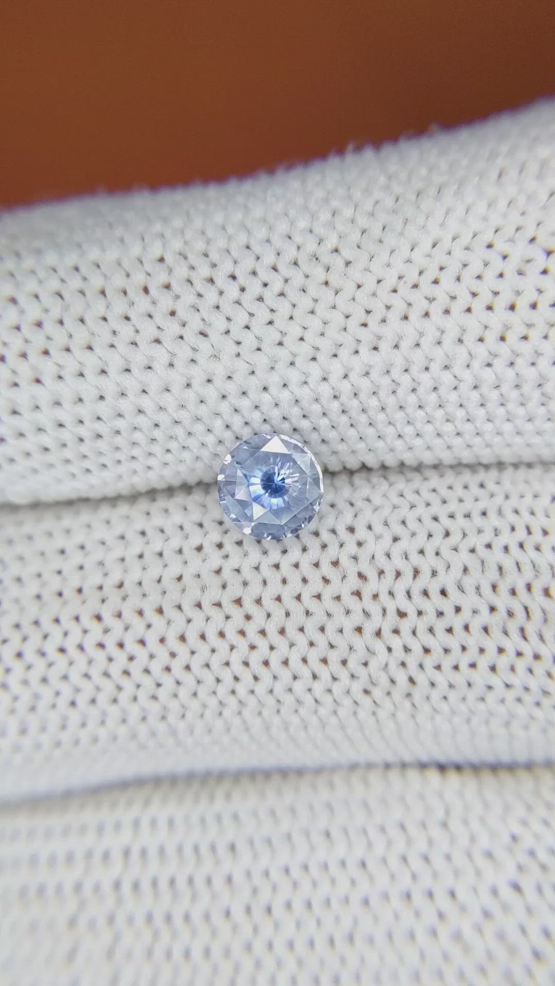 1.00 Ct. Blue Sapphire from Ceylon (Sri Lanka) Size Video