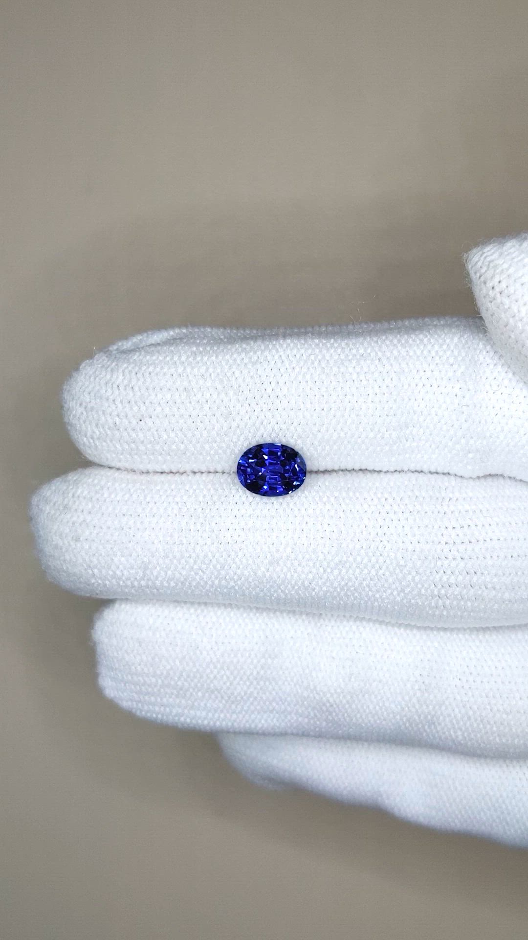 1.56 Ct. Blue Sapphire from Ceylon (Sri Lanka) Size Video