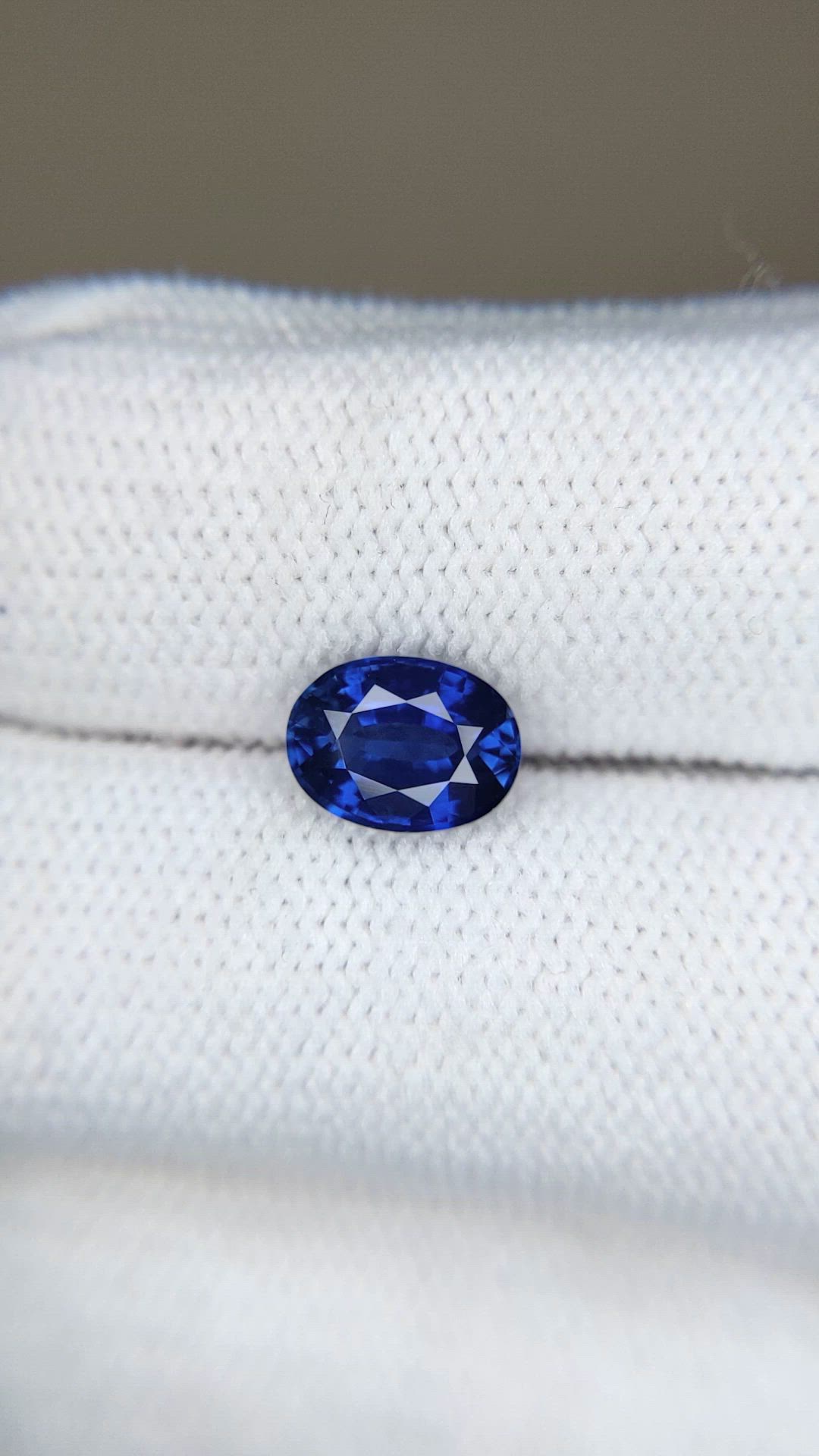 1.63 Ct. Blue Sapphire from Ceylon (Sri Lanka) Size Video