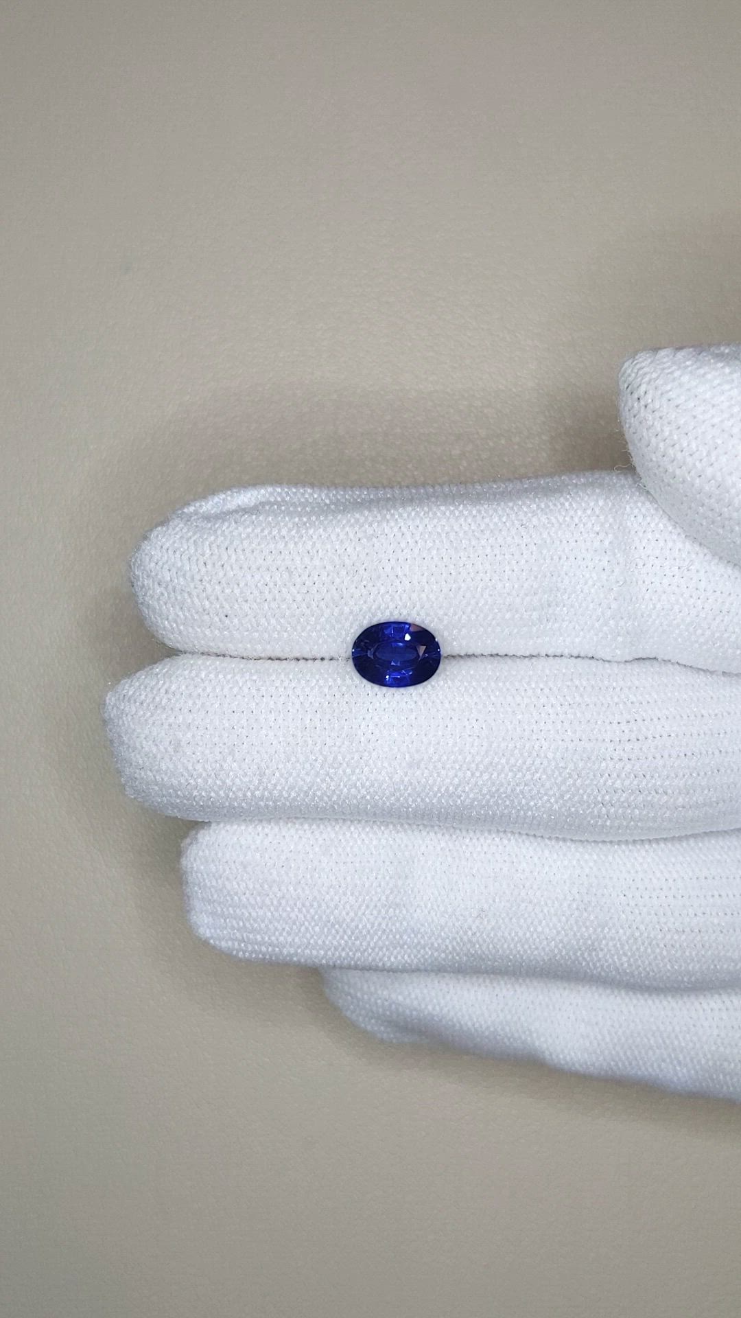 1.63 Ct. Blue Sapphire from Ceylon (Sri Lanka) Size Video