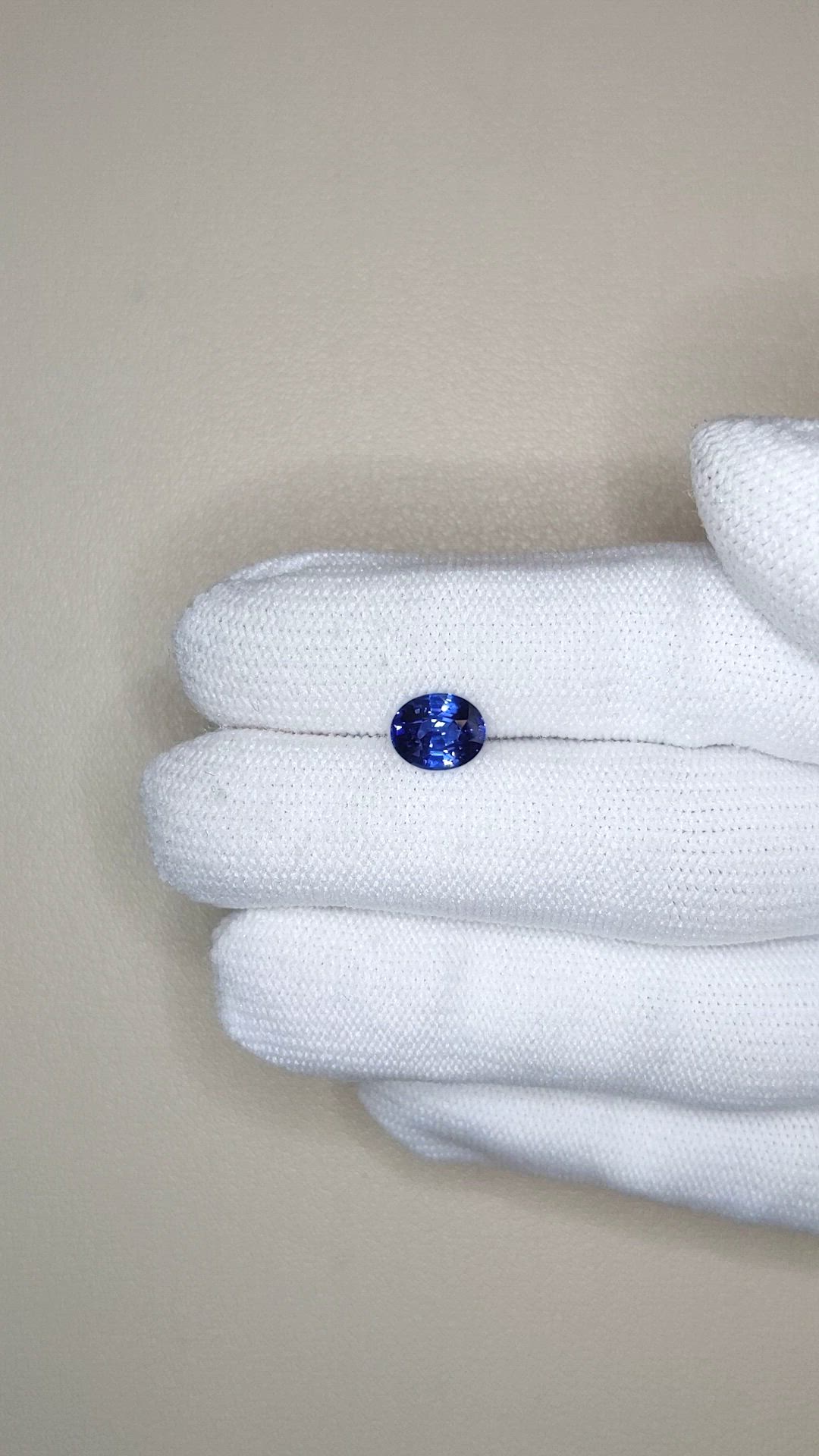 1.78 Ct. Blue Sapphire from Ceylon (Sri Lanka) Size Video