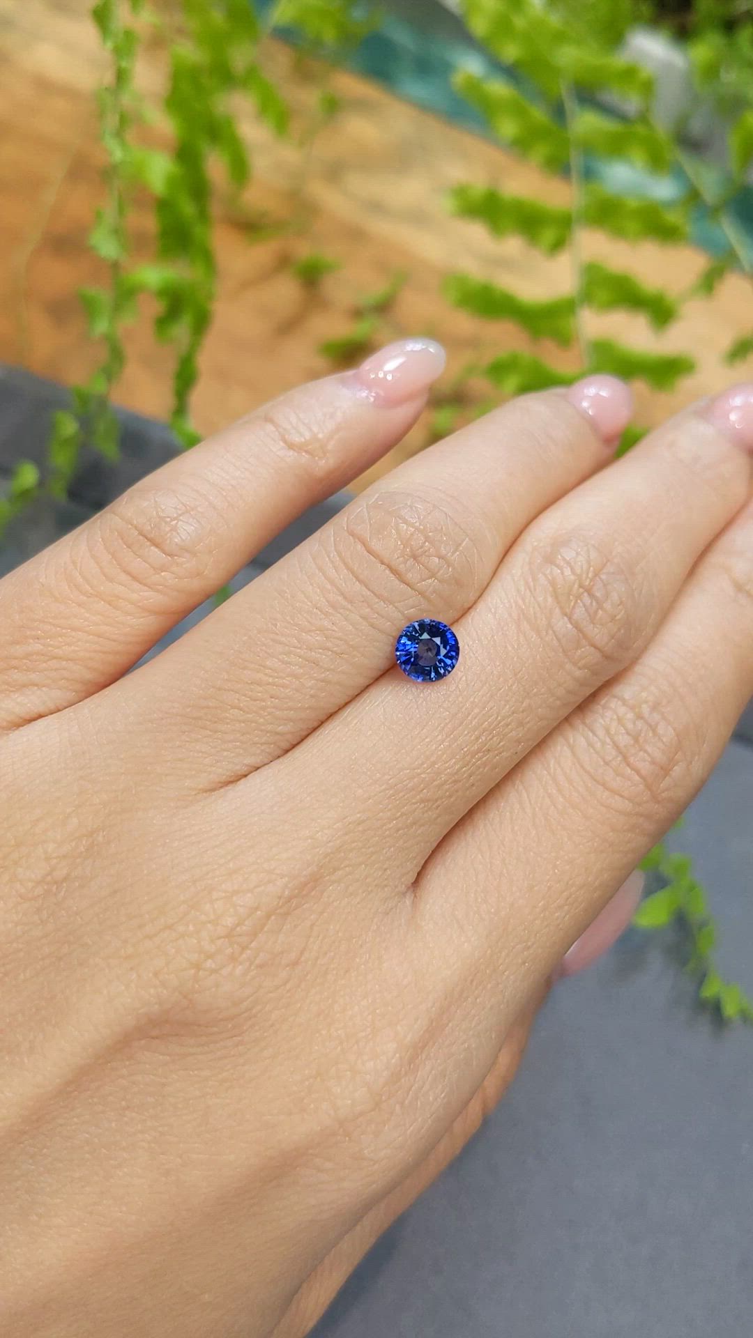 1.02 Ct. Blue Sapphire from Ceylon (Sri Lanka) Size Video