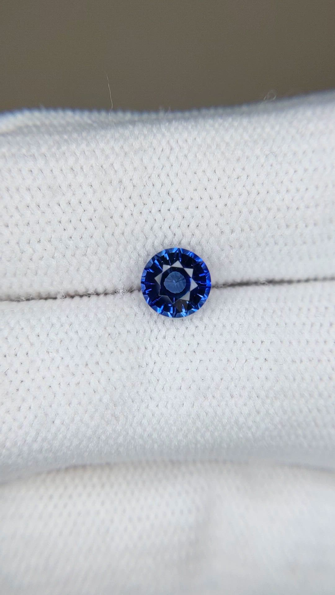 1.02 Ct. Blue Sapphire from Ceylon (Sri Lanka) Size Video