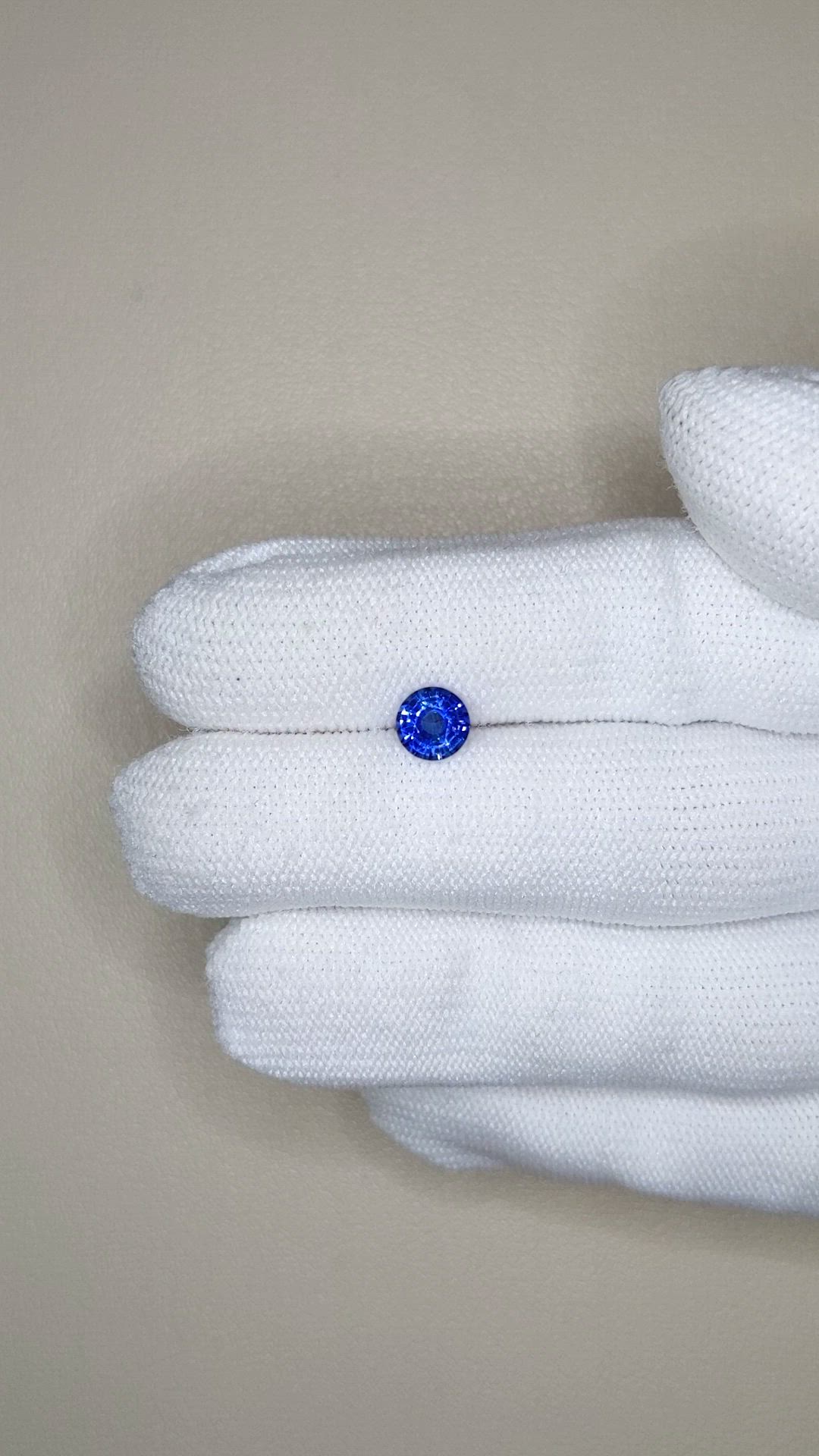 1.02 Ct. Blue Sapphire from Ceylon (Sri Lanka) Size Video