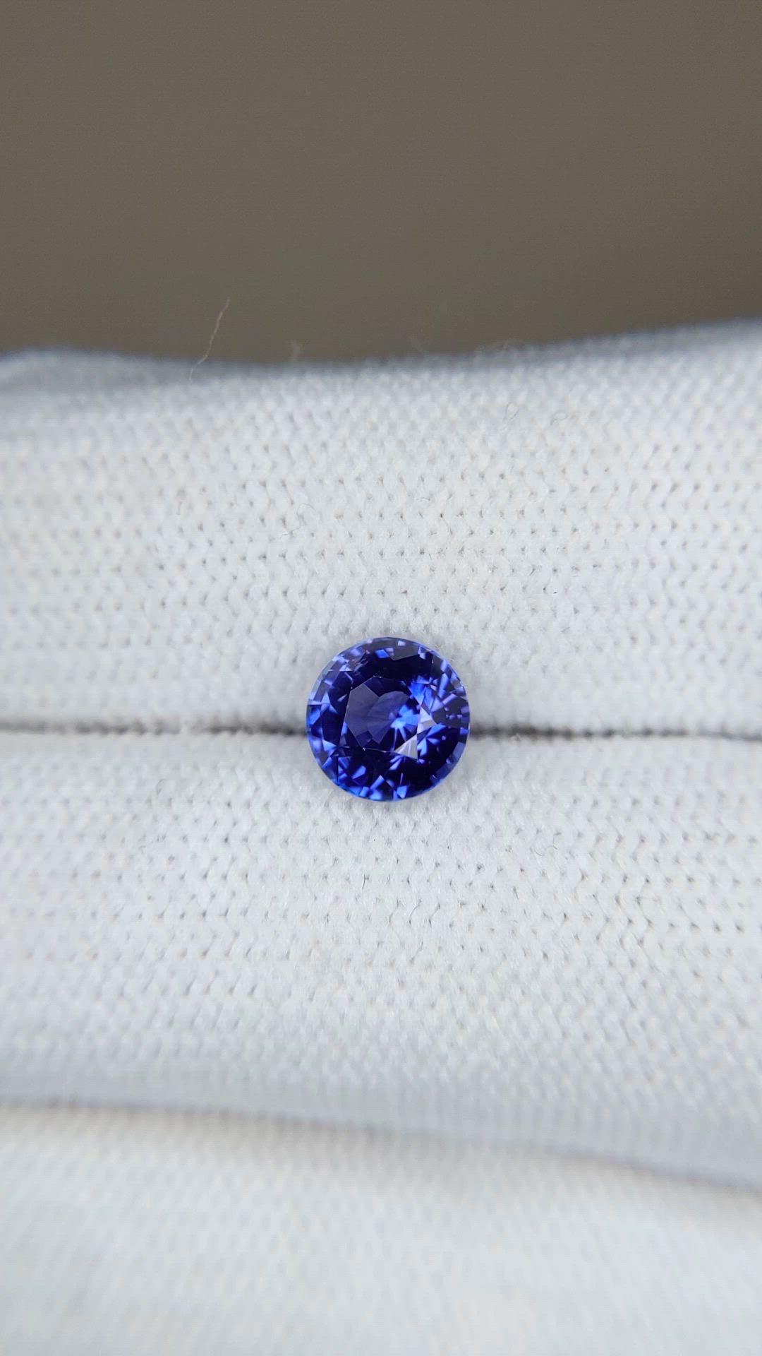 1.38 Ct. Blue Sapphire from Ceylon (Sri Lanka) Size Video