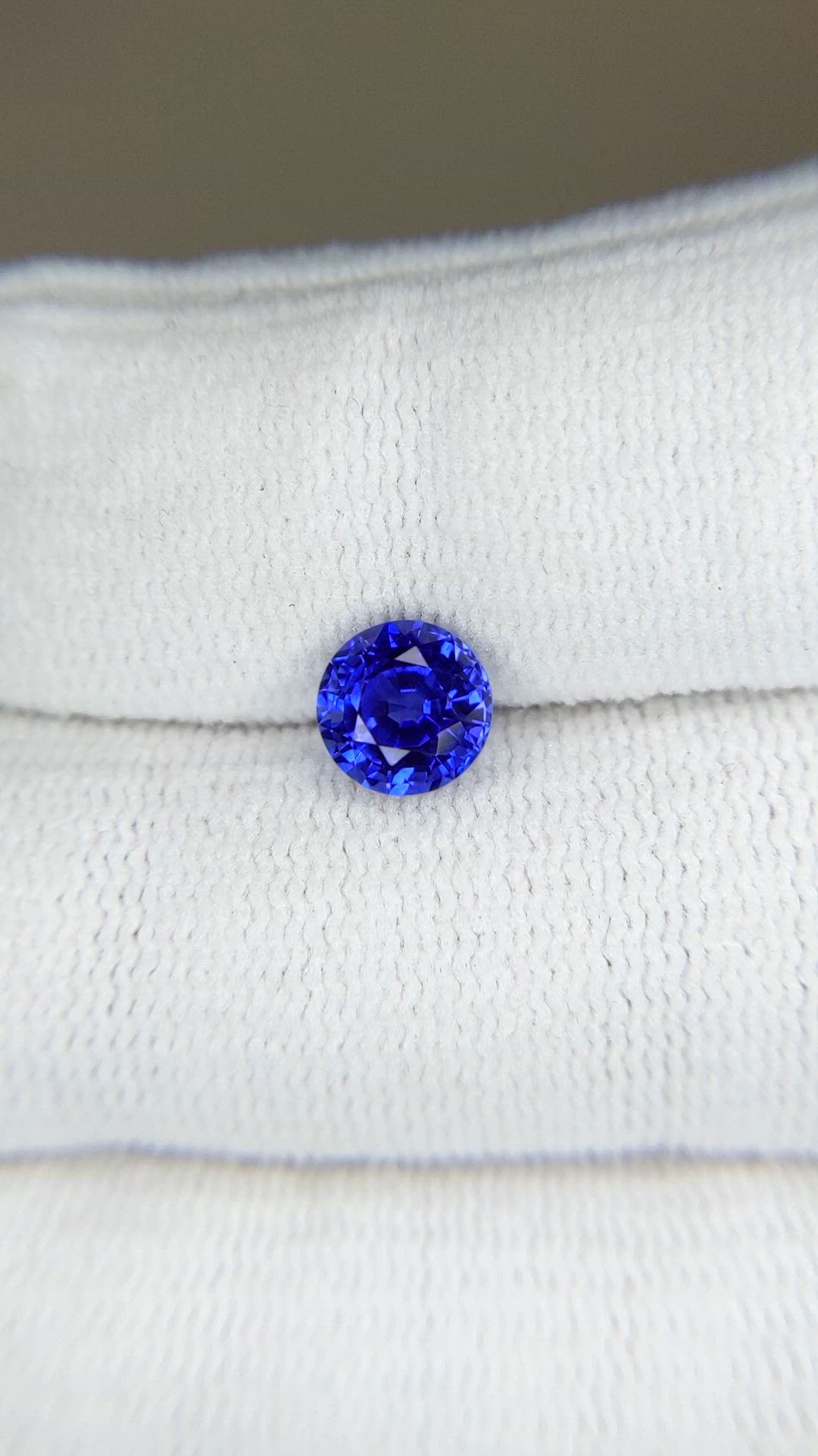 1.45 Ct. Blue Sapphire from Ceylon (Sri Lanka) Size Video