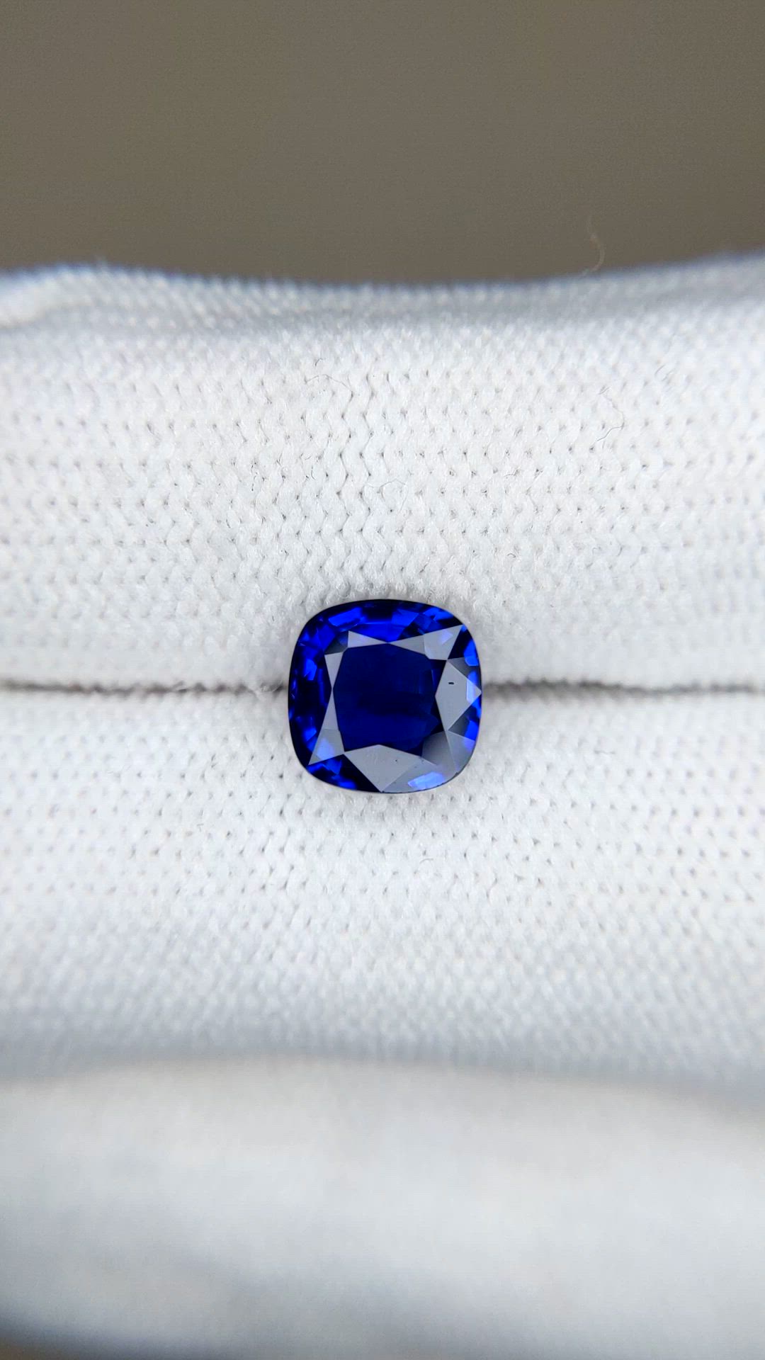 2.12 Ct. Blue Sapphire from Ceylon (Sri Lanka) Size Video