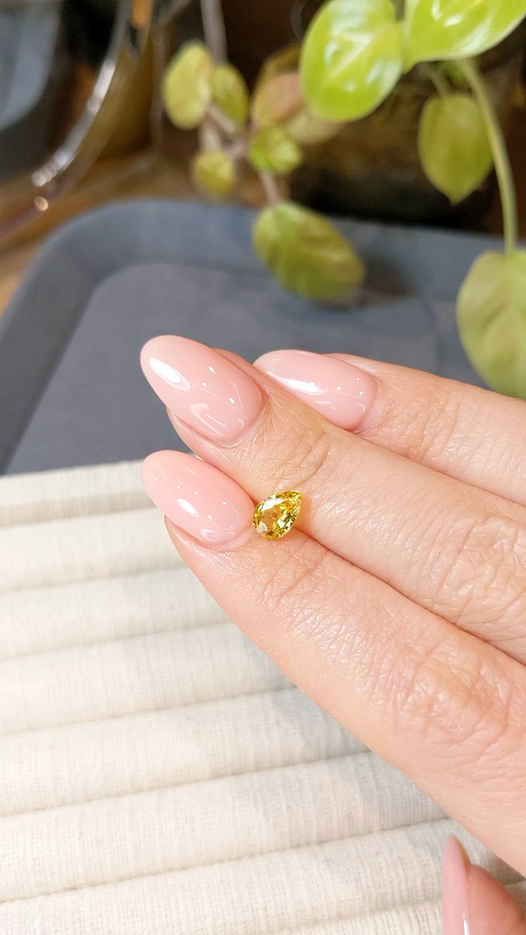 0.99 Ct. Yellow Sapphire from Ceylon (Sri Lanka) Size Video