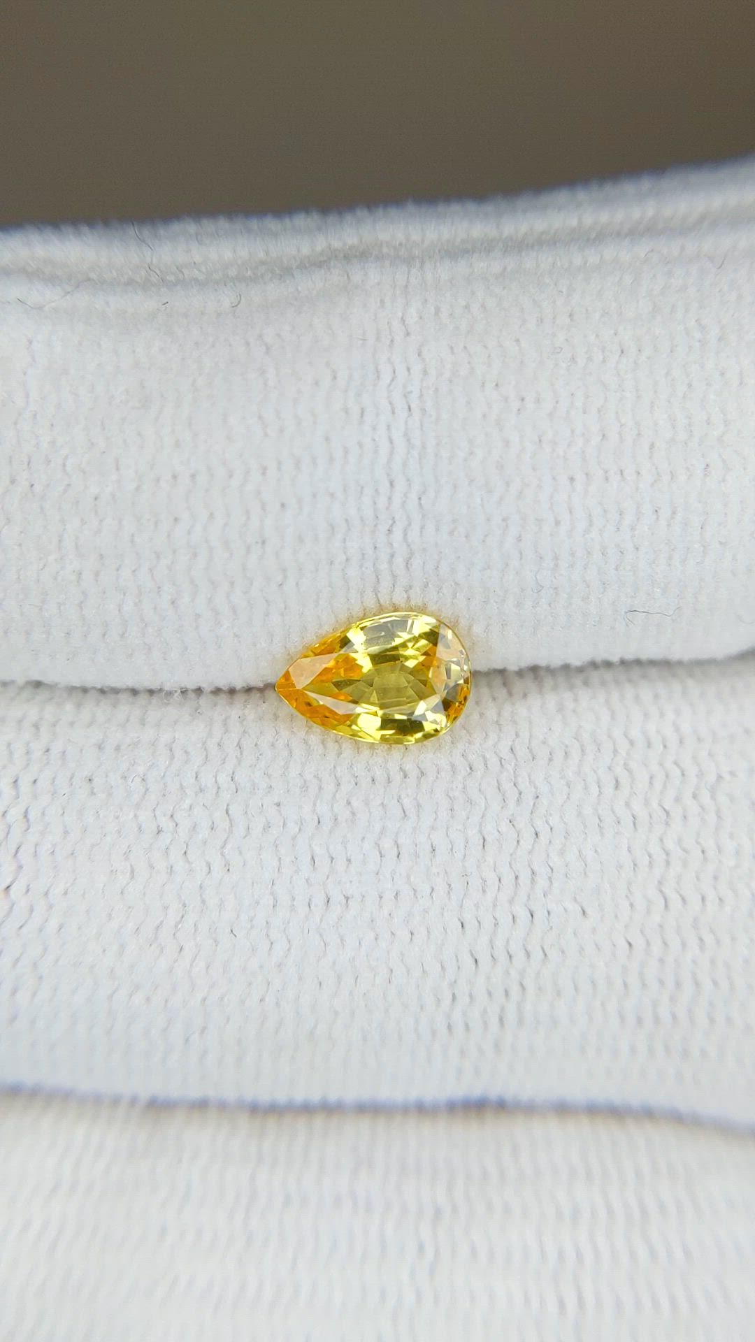 0.99 Ct. Yellow Sapphire from Ceylon (Sri Lanka) Size Video