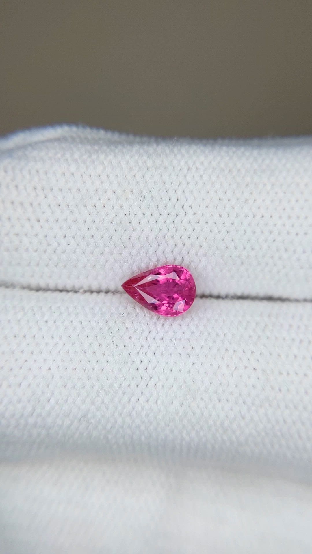 0.85 Ct. Pink Sapphire from Ceylon (Sri Lanka) Size Video
