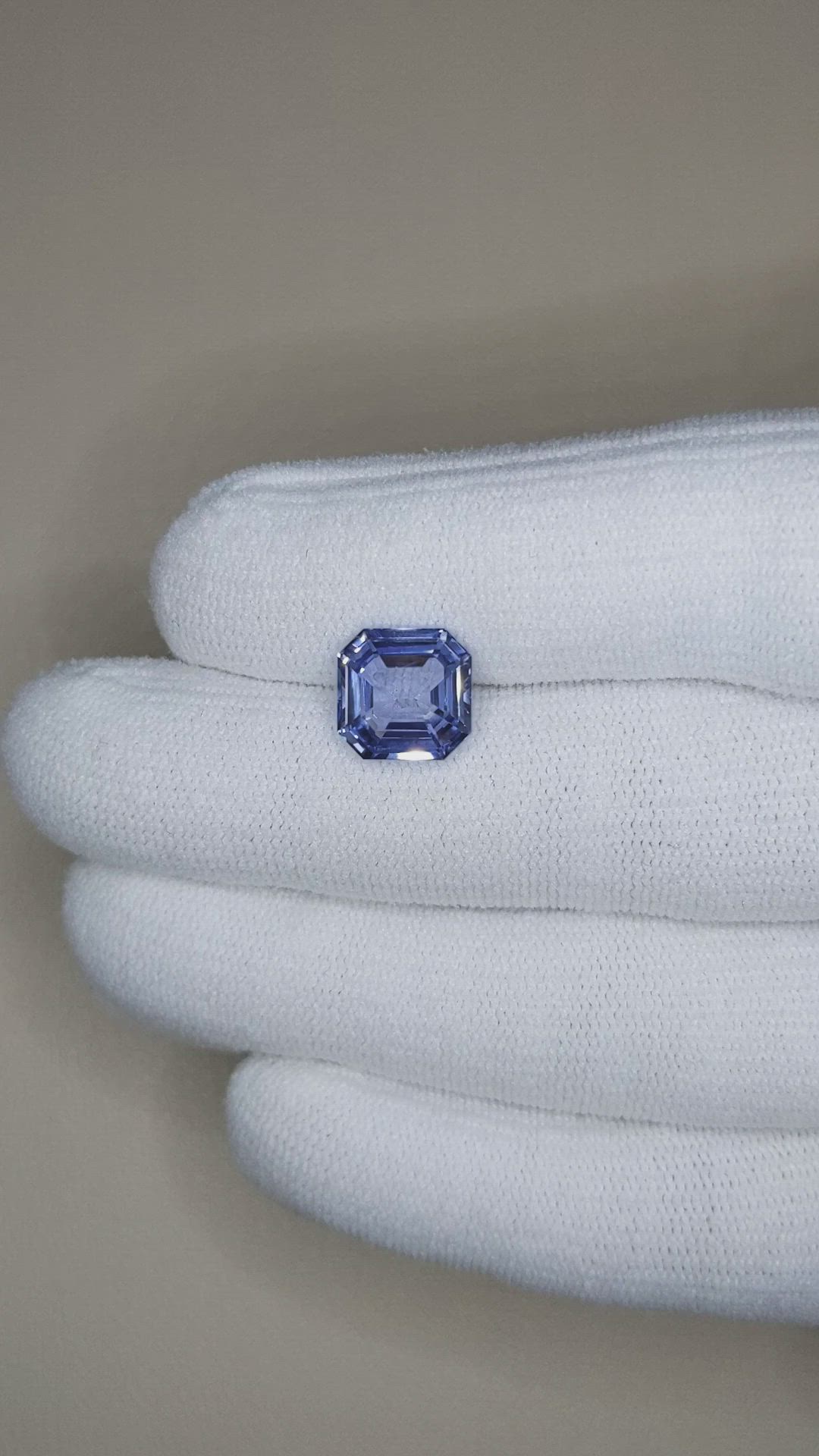 4.81 Ct. Purplish Blue Sapphire from Ceylon (Sri Lanka) Size Video