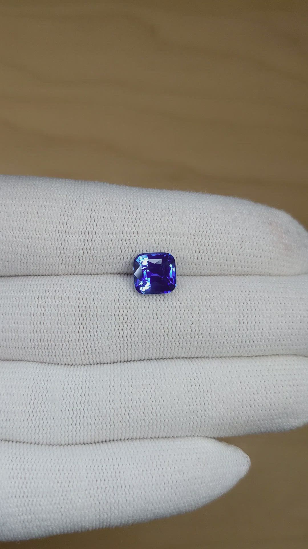 3.25 Ct. Blue Sapphire from Ceylon (Sri Lanka) Size Video