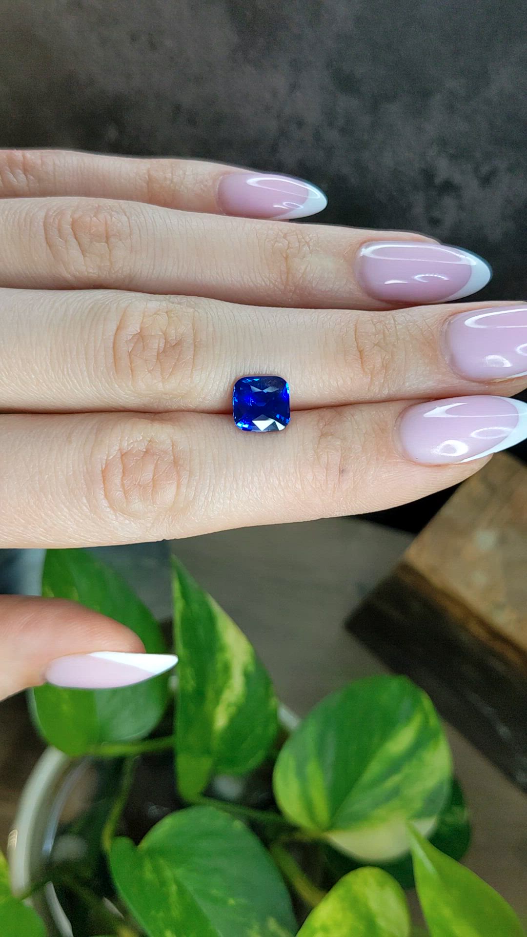 3.25 Ct. Blue Sapphire from Ceylon (Sri Lanka) Size Video