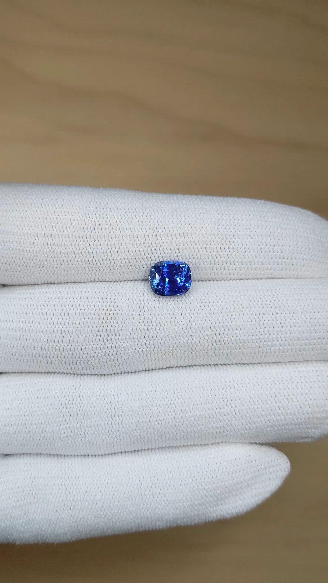 2.84 Ct. Blue Sapphire from Ceylon (Sri Lanka) Size Video