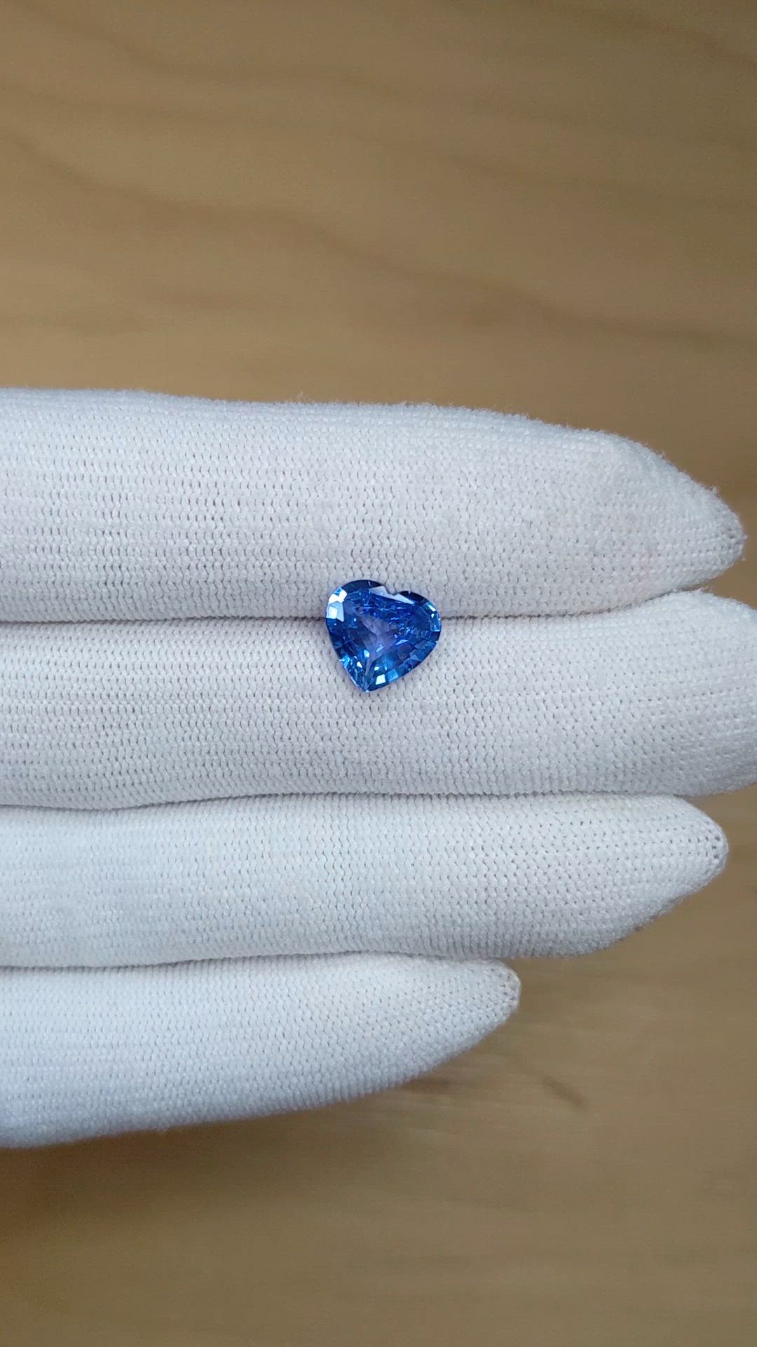 2.74 Ct. Blue Sapphire from Ceylon (Sri Lanka) Size Video