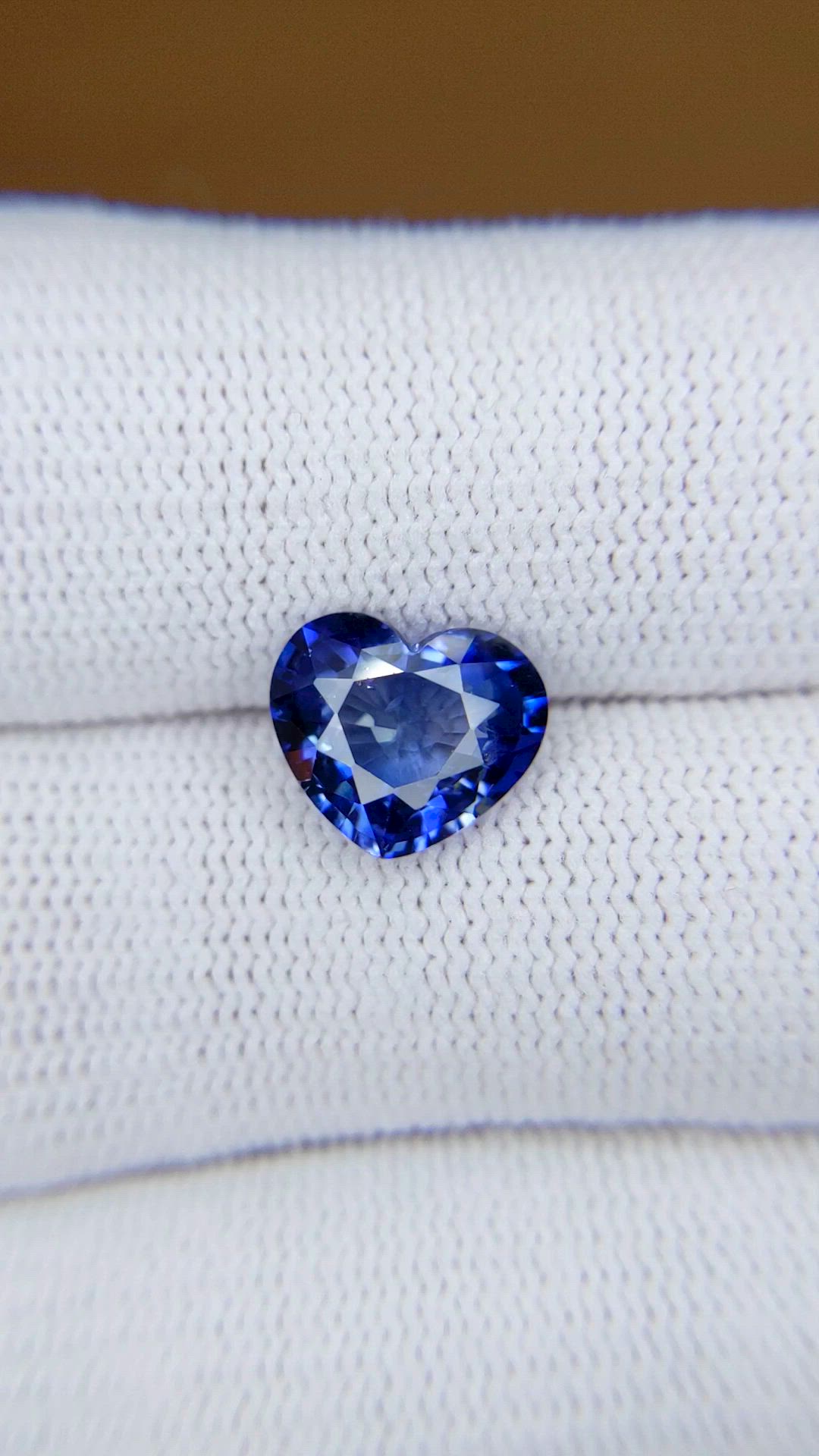 3.08 Ct. Blue Sapphire from Ceylon (Sri Lanka) Size Video