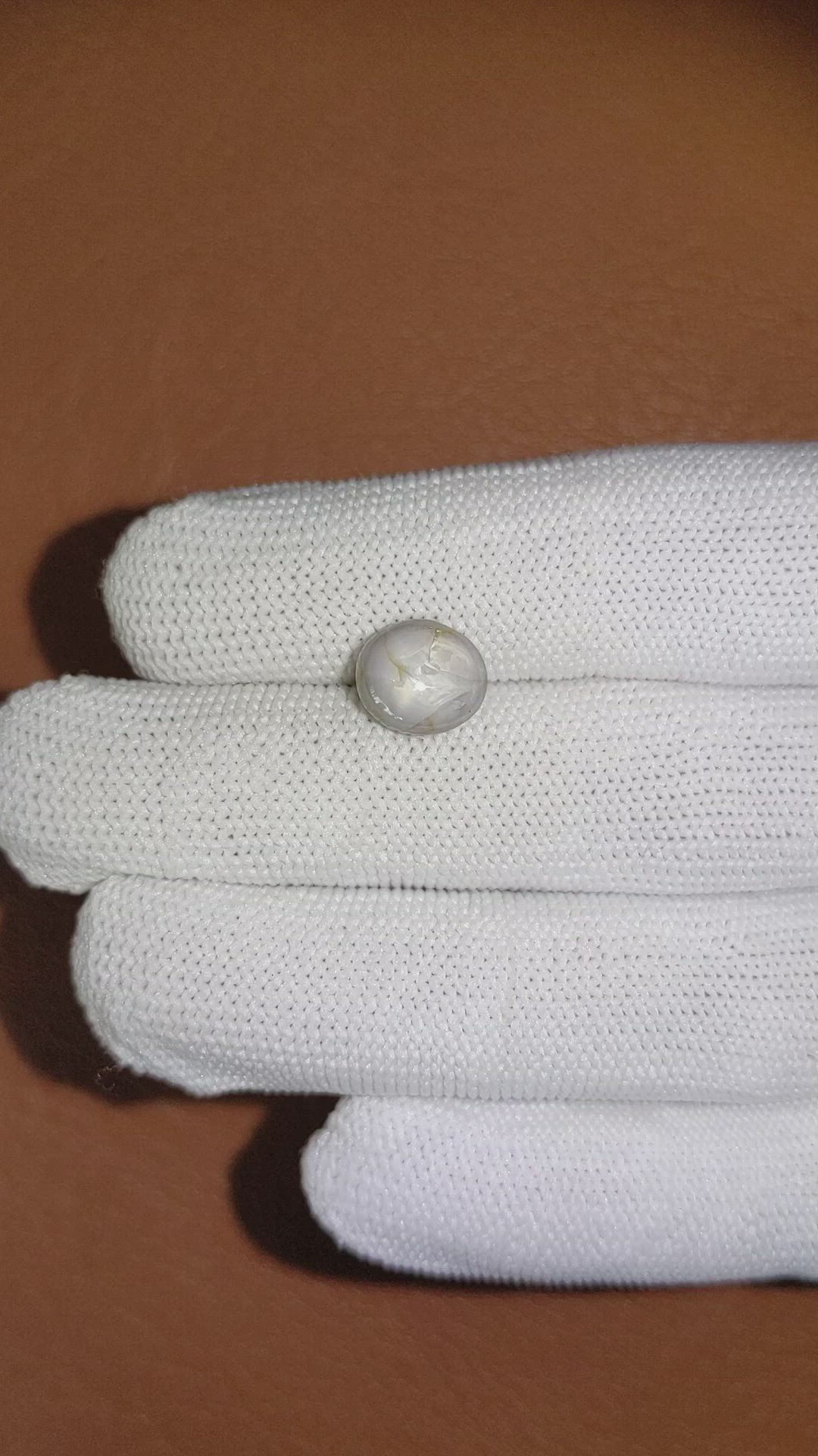4.90 Ct. Grey Star Sapphire from Ceylon (Sri Lanka) Size Video