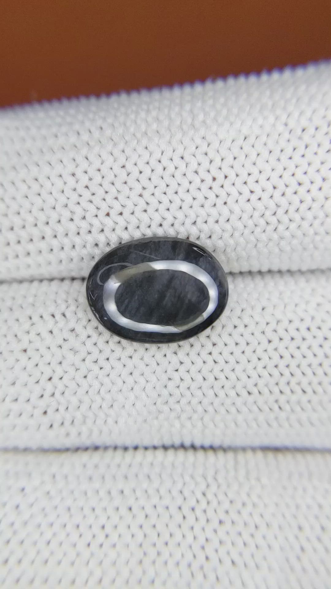 3.09 Ct. Black Cabochon Sapphire from Ceylon (Sri Lanka) Size Video