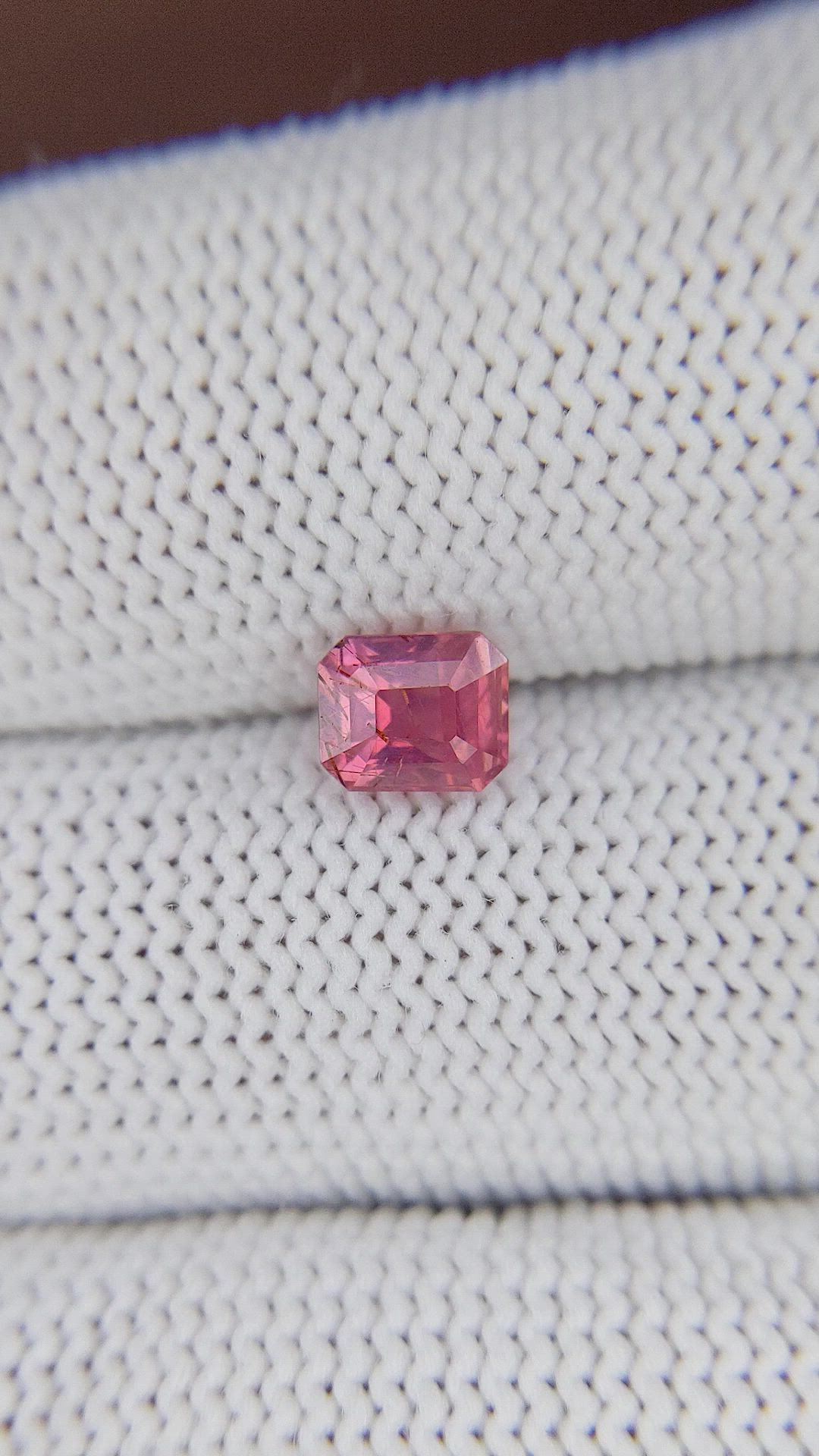 1.06 Ct. Reddish Pink Sapphire from Ceylon (Sri Lanka) Size Video