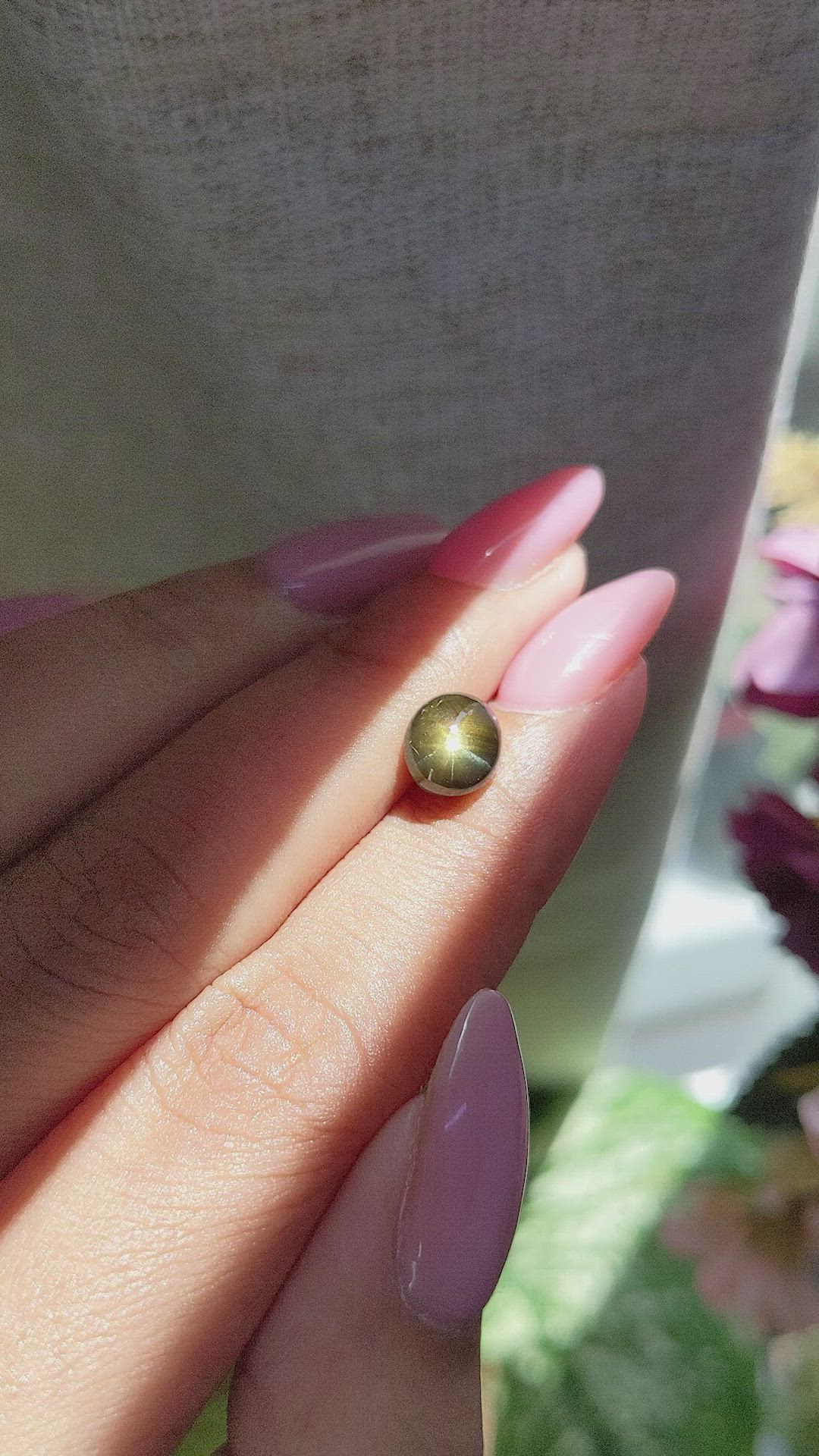 3.24 Ct. Yellowish Green Star Sapphire from Ceylon (Sri Lanka) Size Video