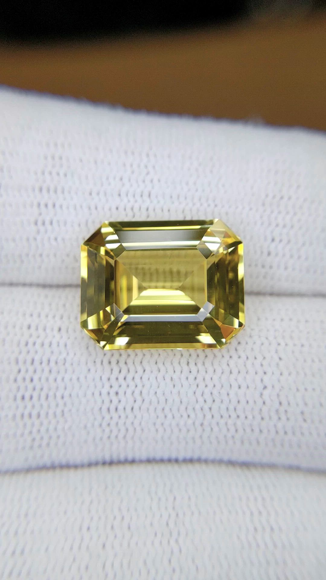 12.33 Ct. Yellow Sapphire from Ceylon (Sri Lanka) Size Video